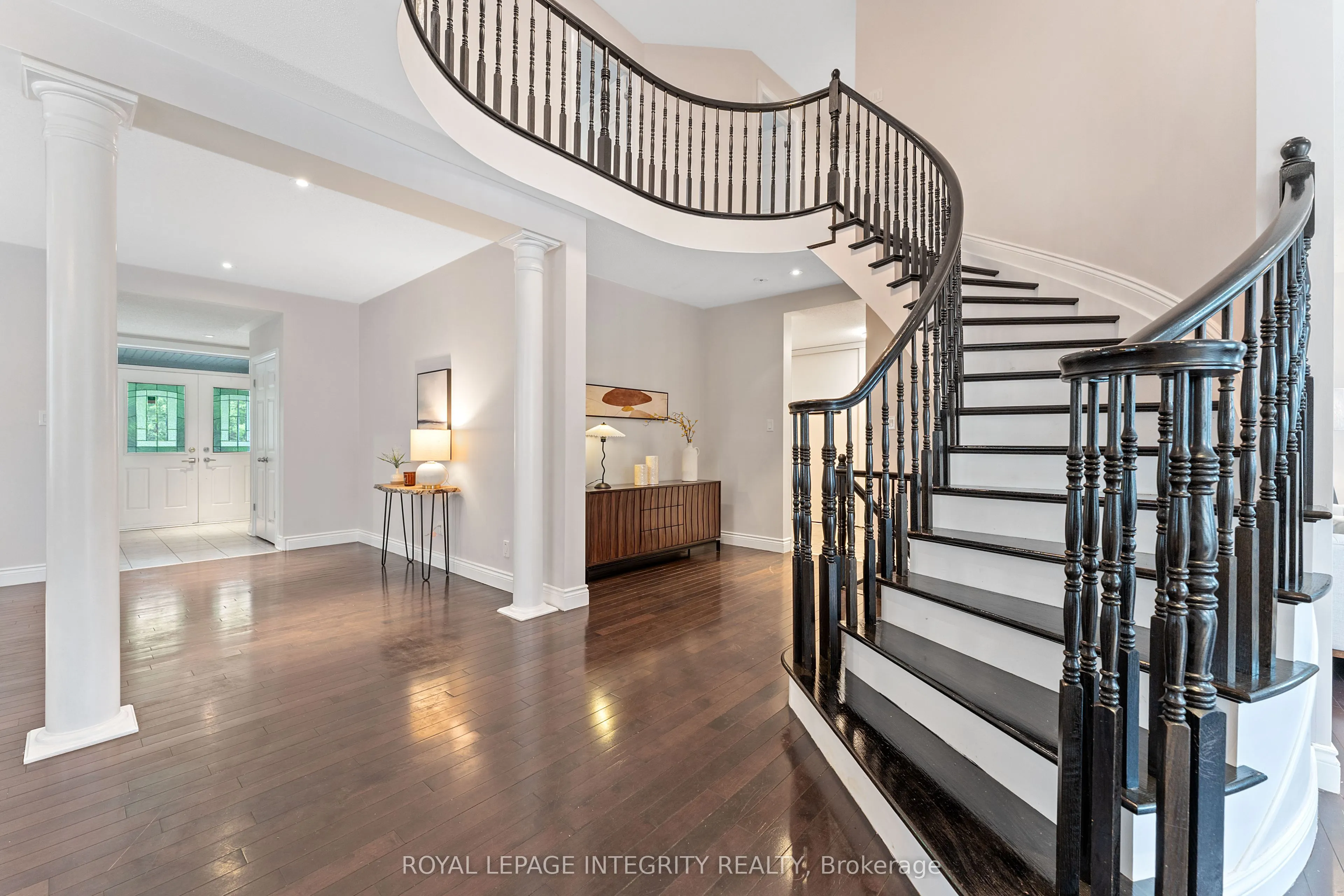 357 Langrell Crescent