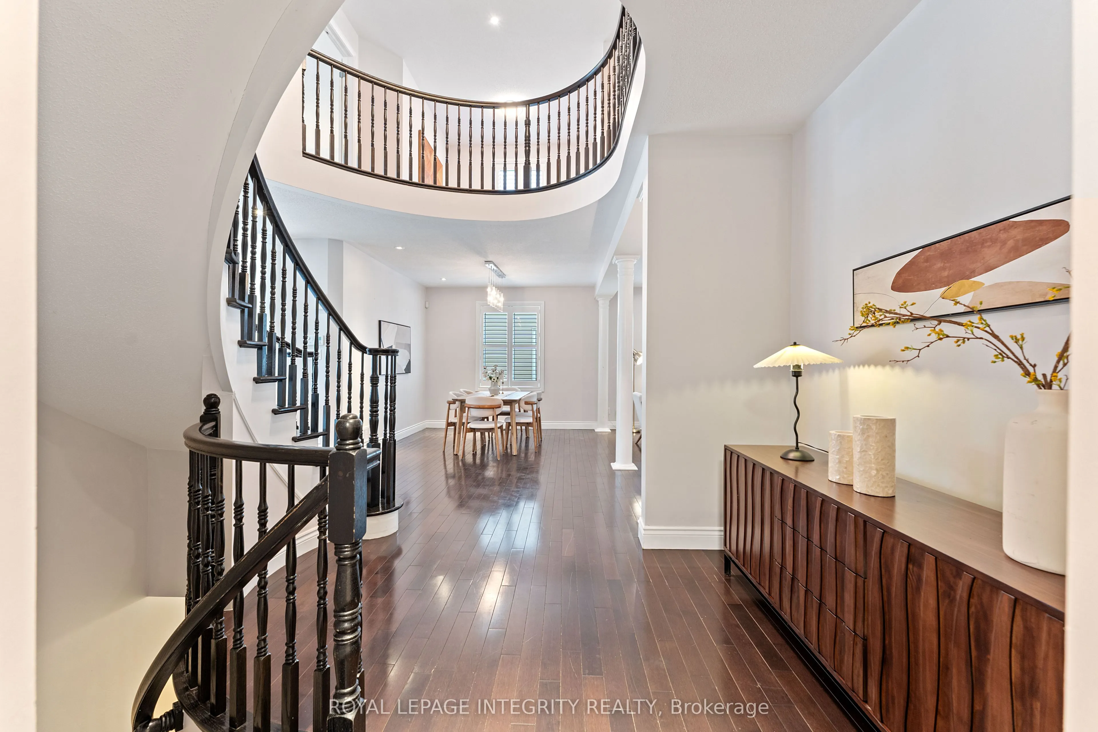 357 Langrell Crescent