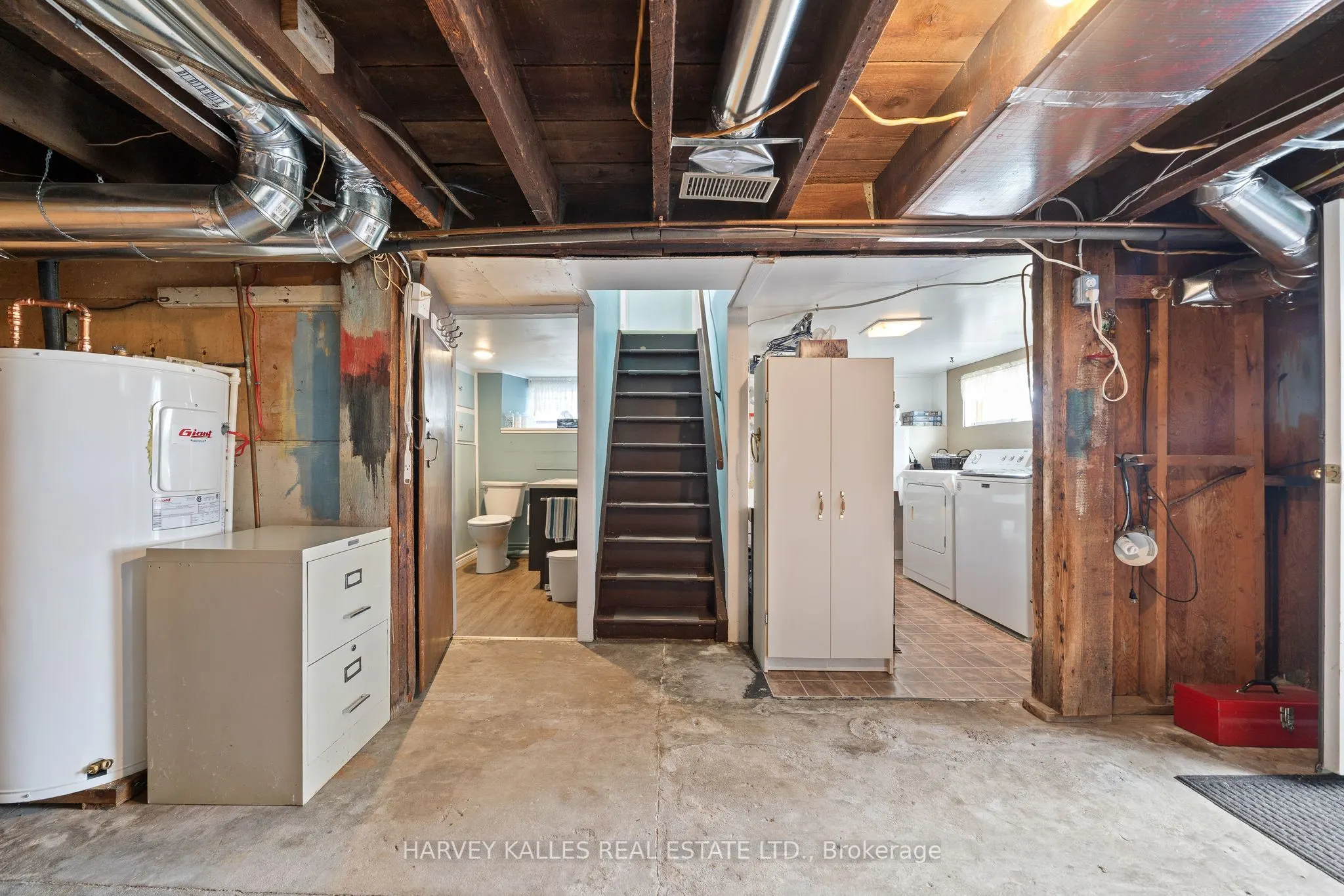 13997 Loyalist Parkway