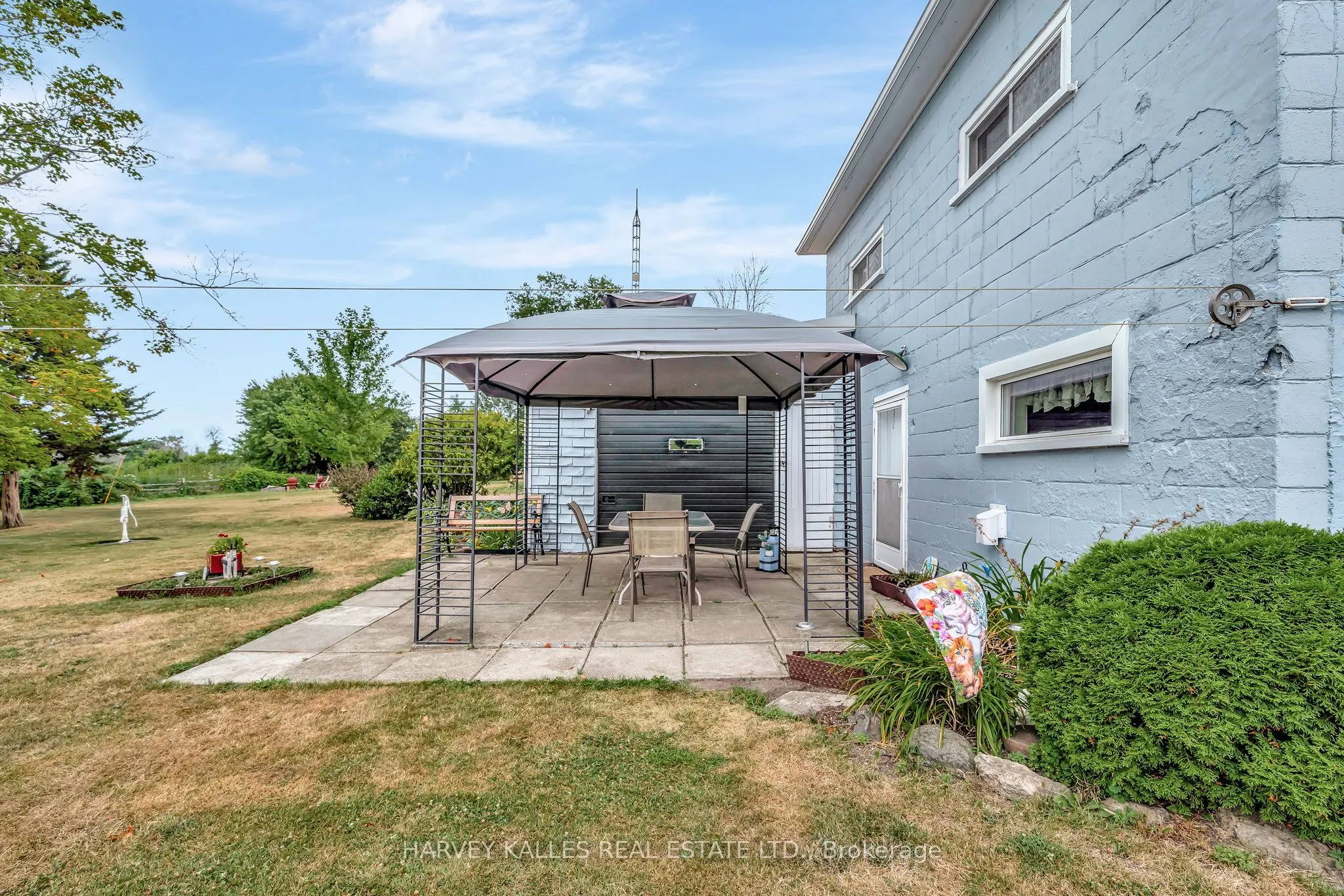 13997 Loyalist Parkway