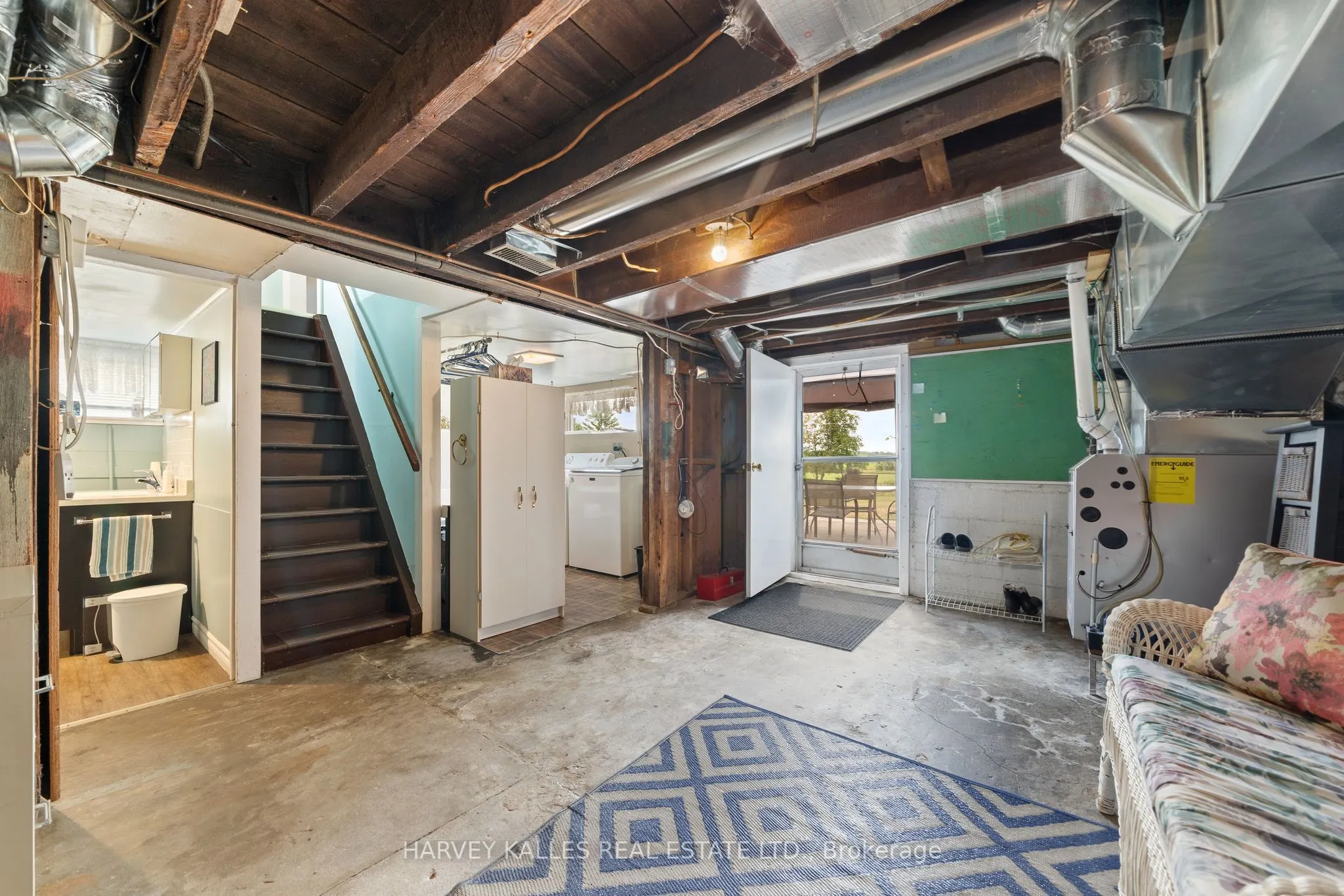 13997 Loyalist Parkway