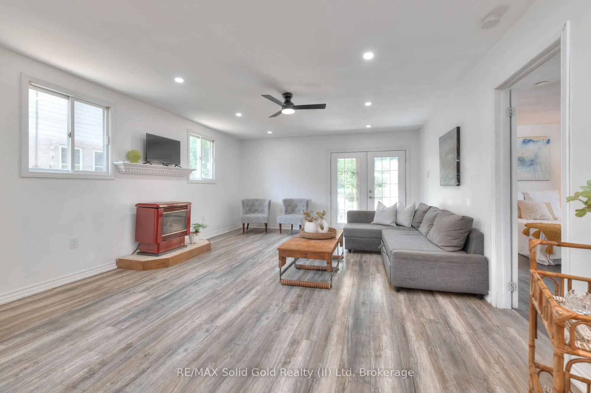 88 Selkirk Street