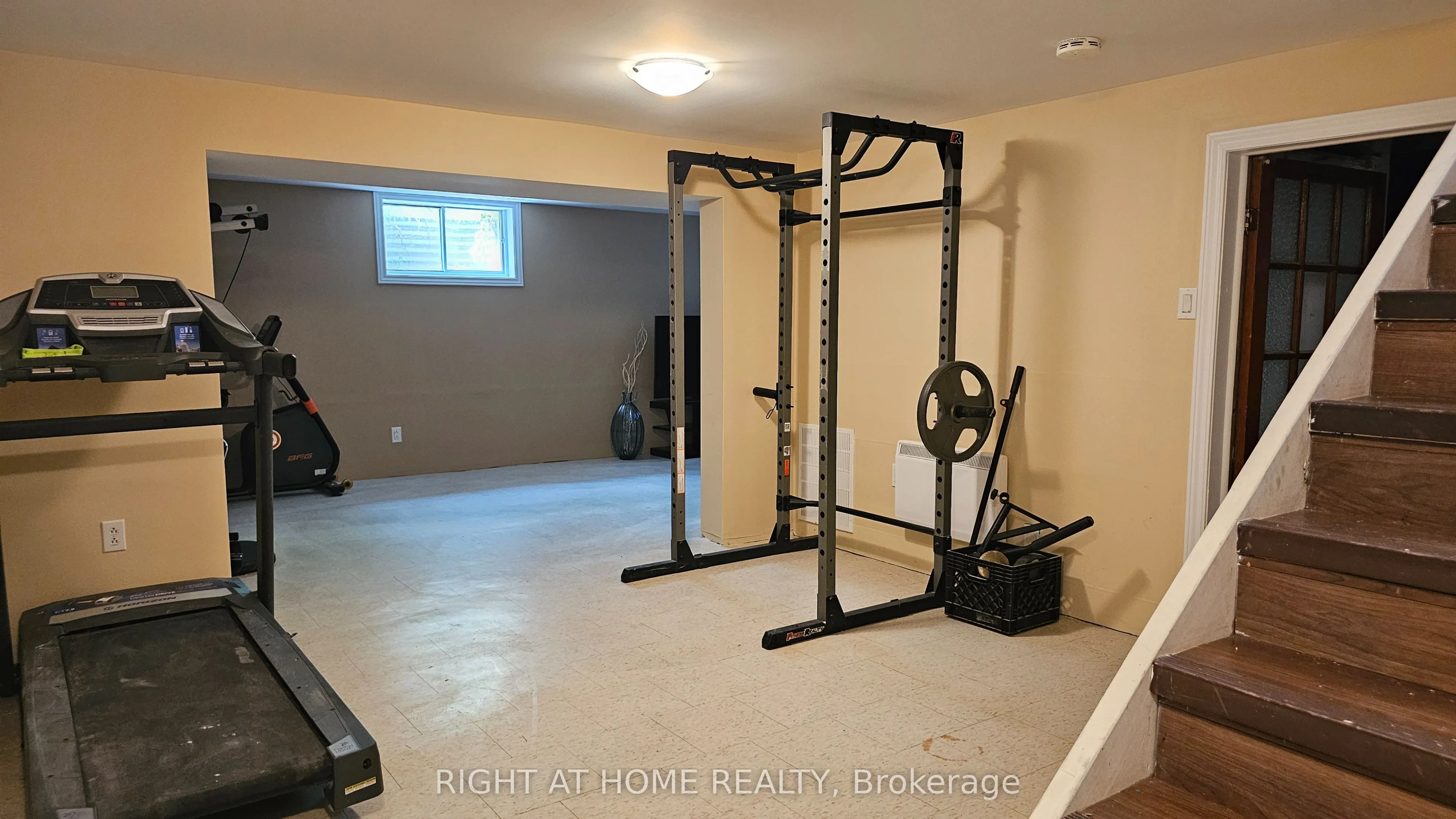 57 Walnut Street W