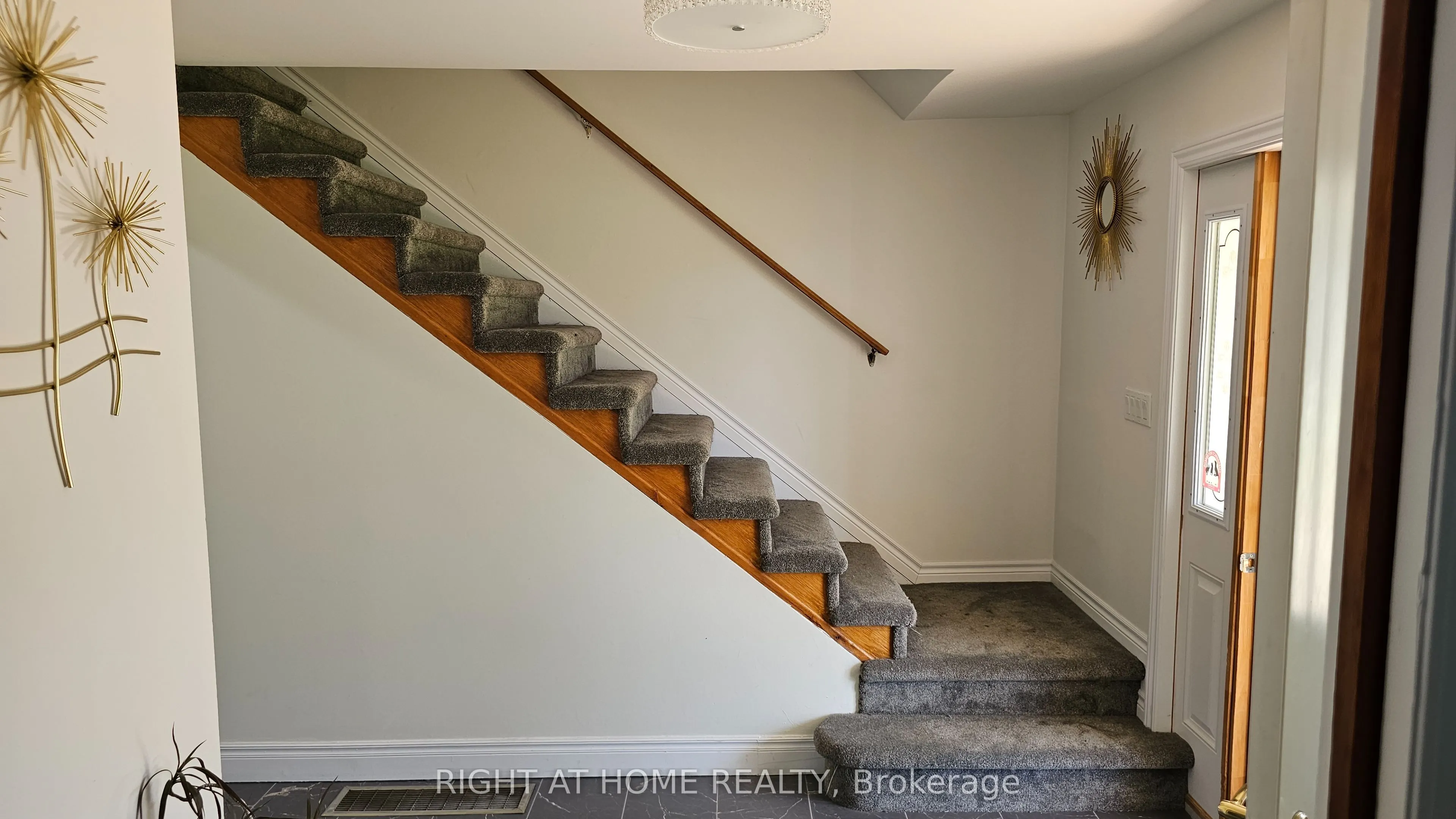 57 Walnut Street W