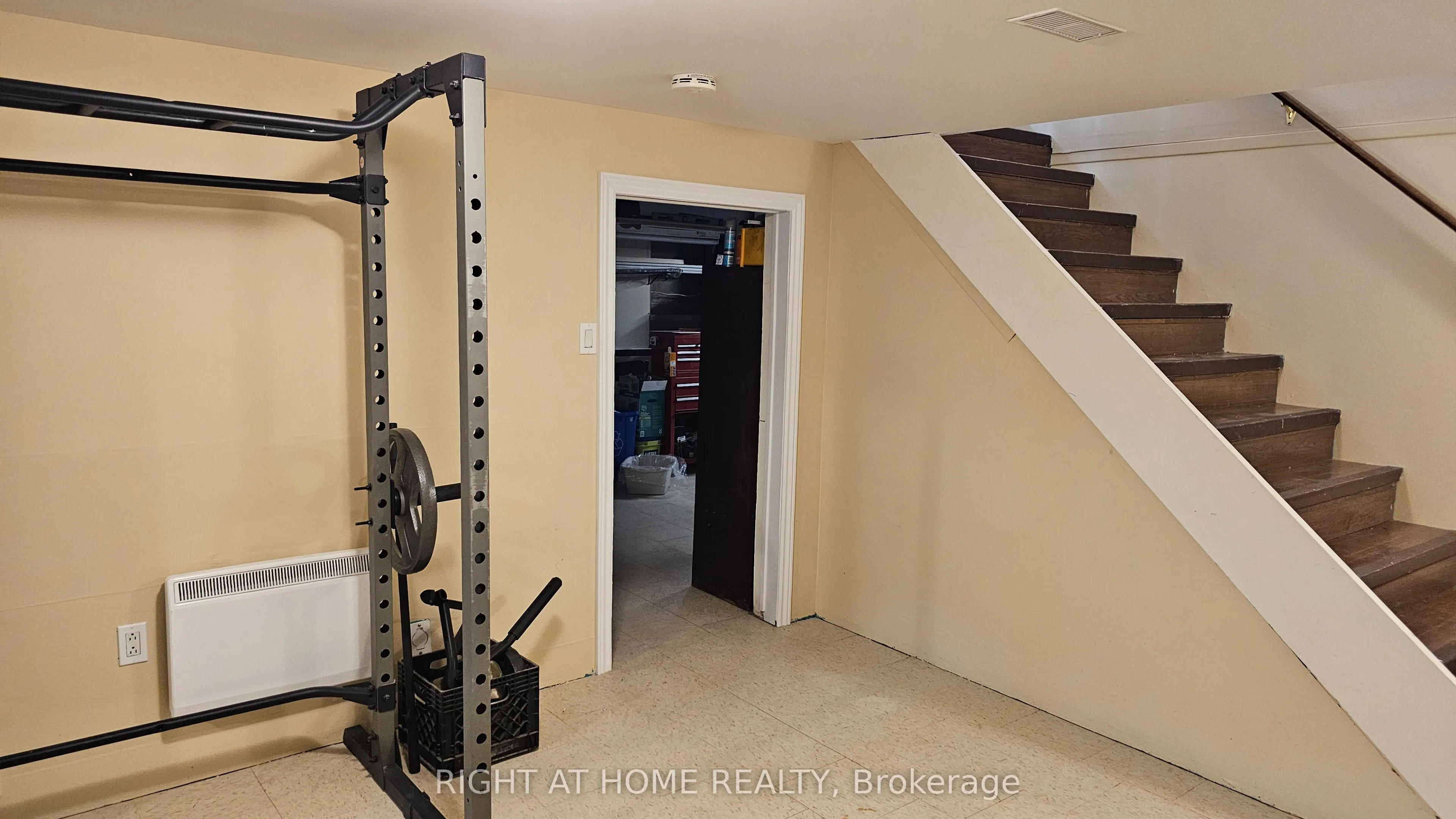 57 Walnut Street W