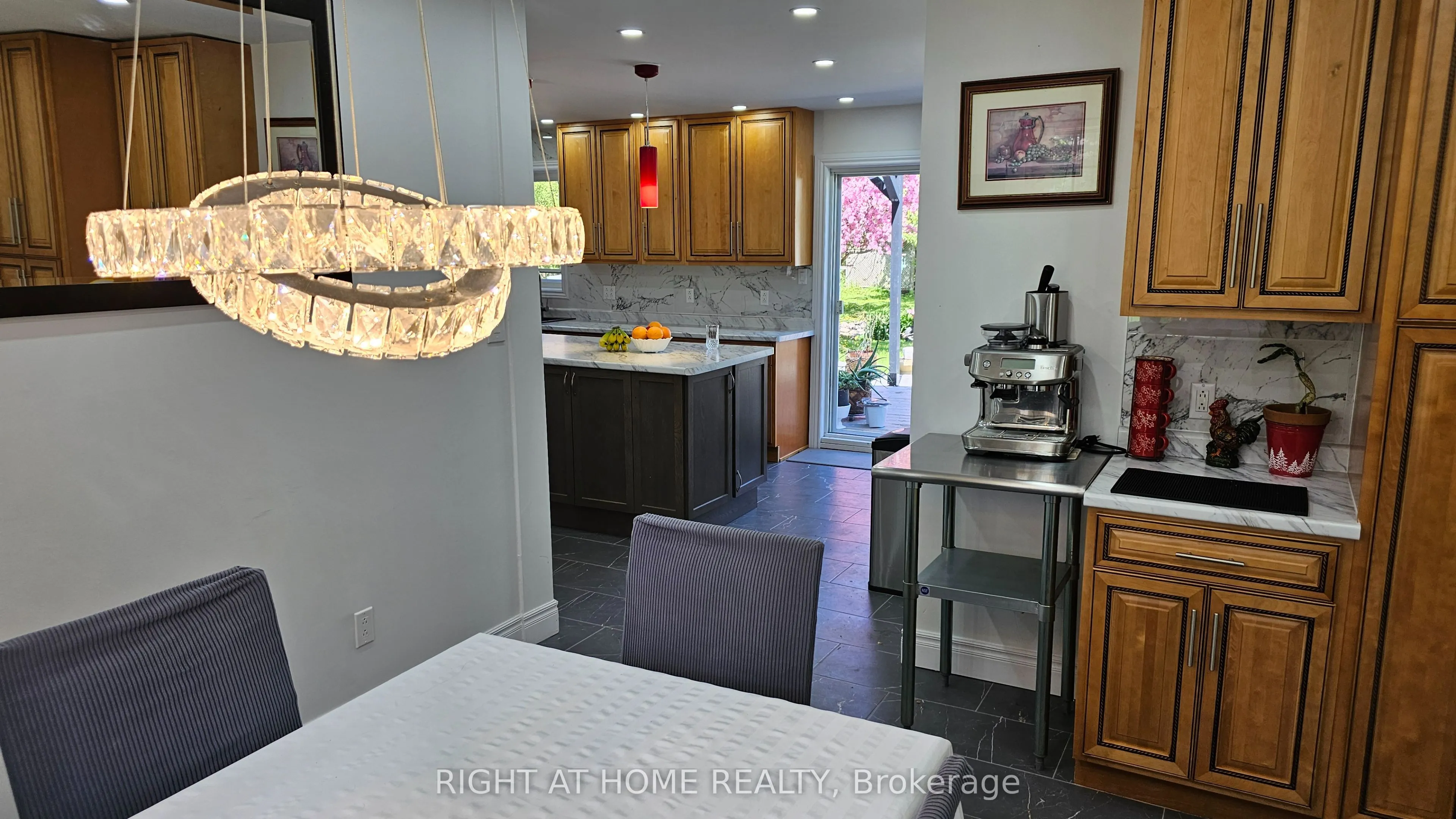 57 Walnut Street W