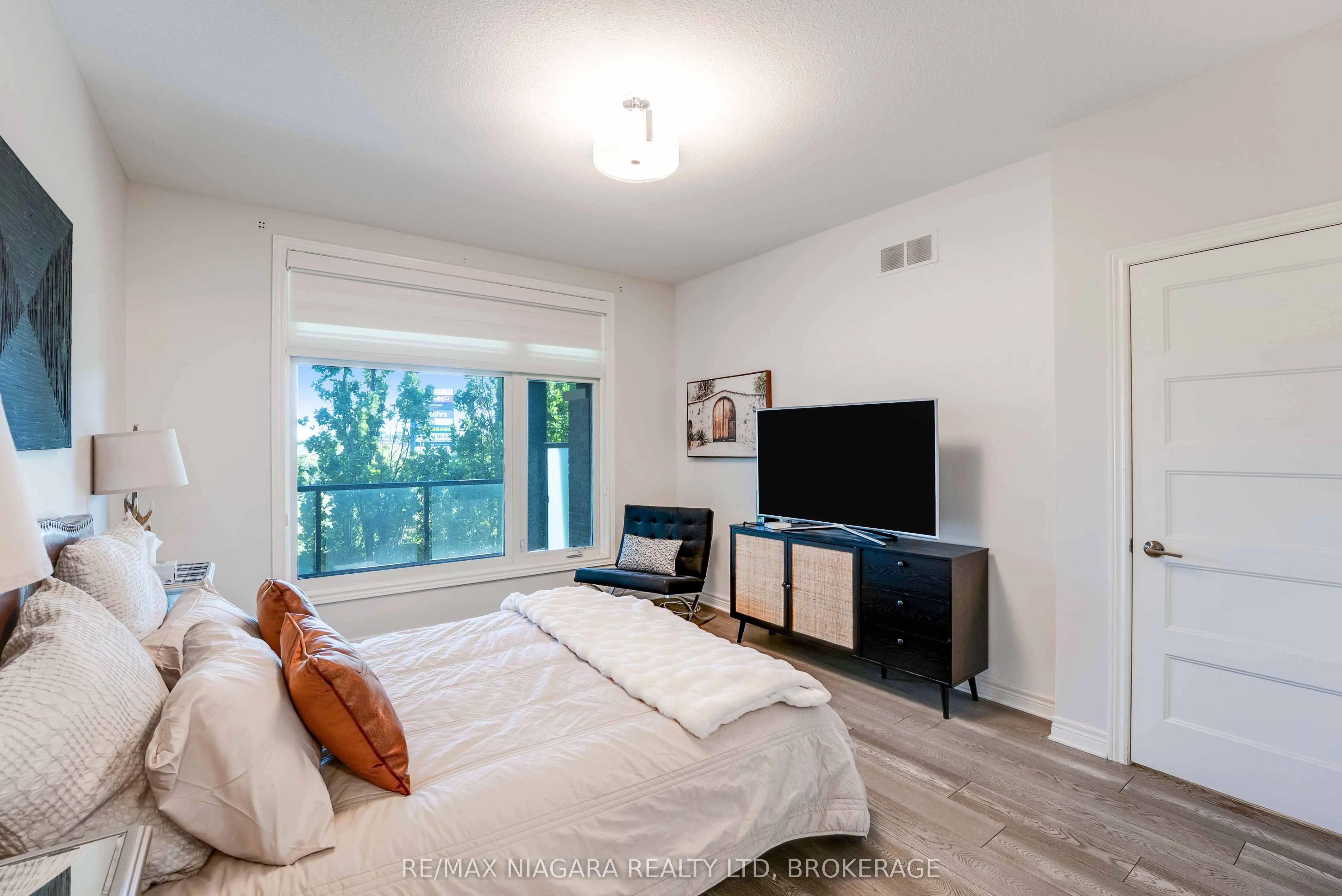 7276 Optimist Lane, #11
