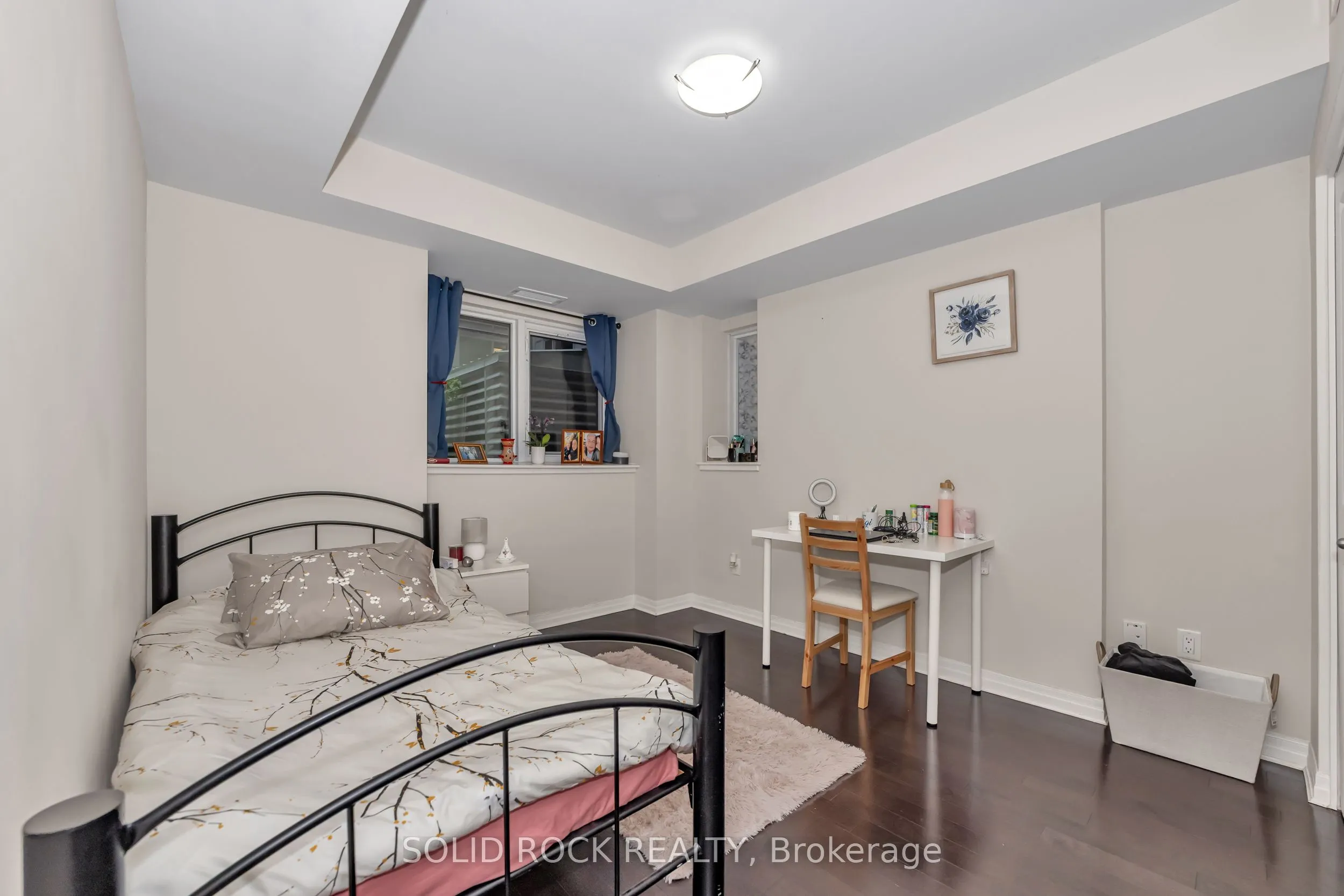 195 Besserer N, #306