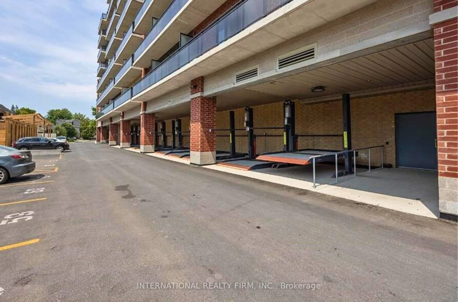 652 Princess Street, #425