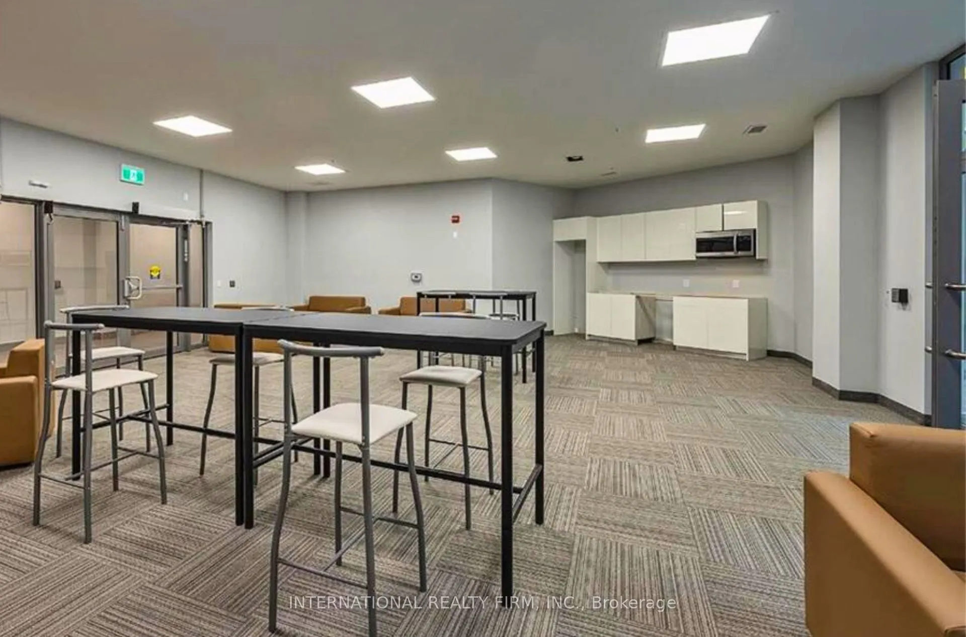 652 Princess Street, #425