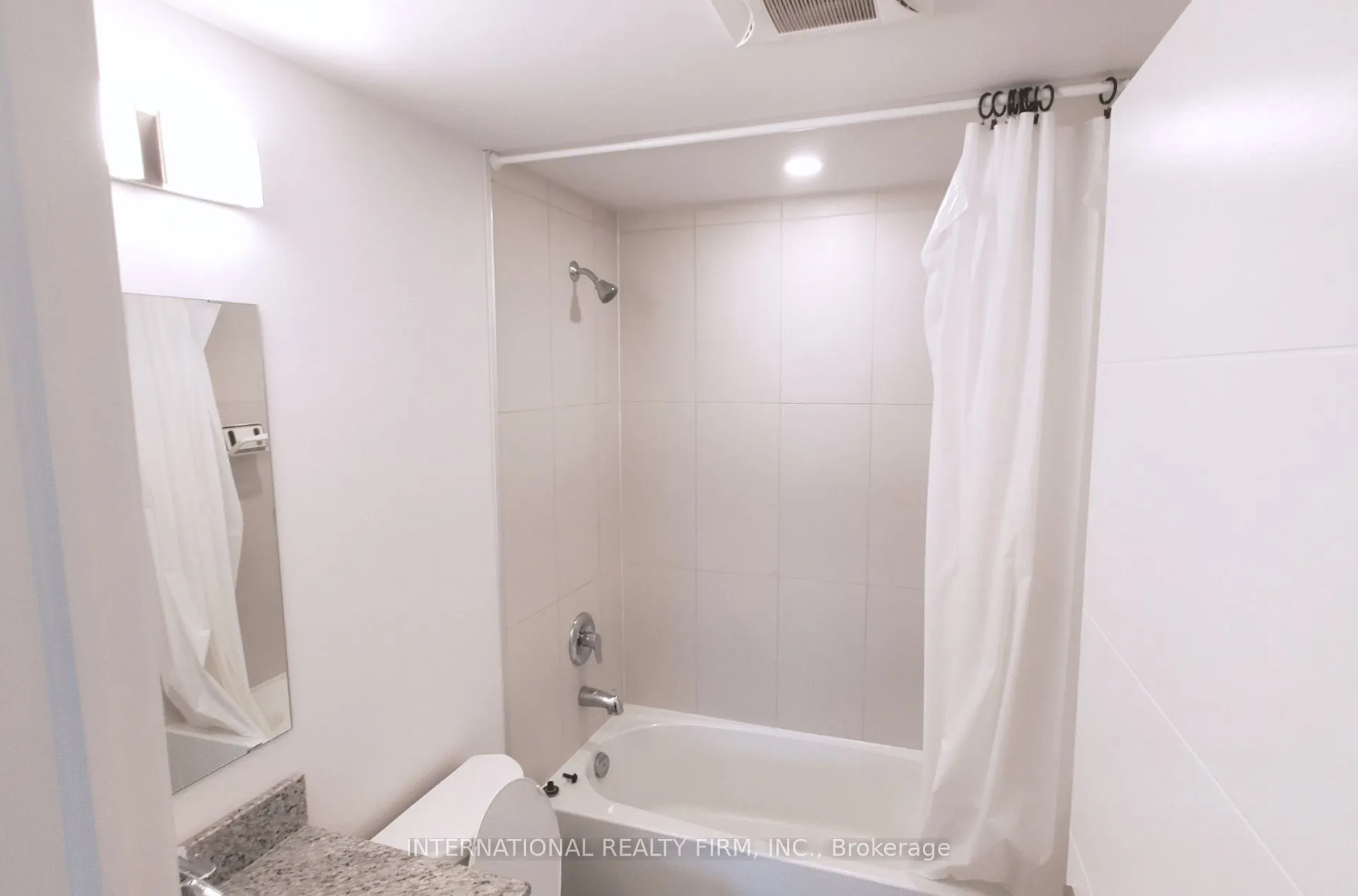 652 Princess Street, #425