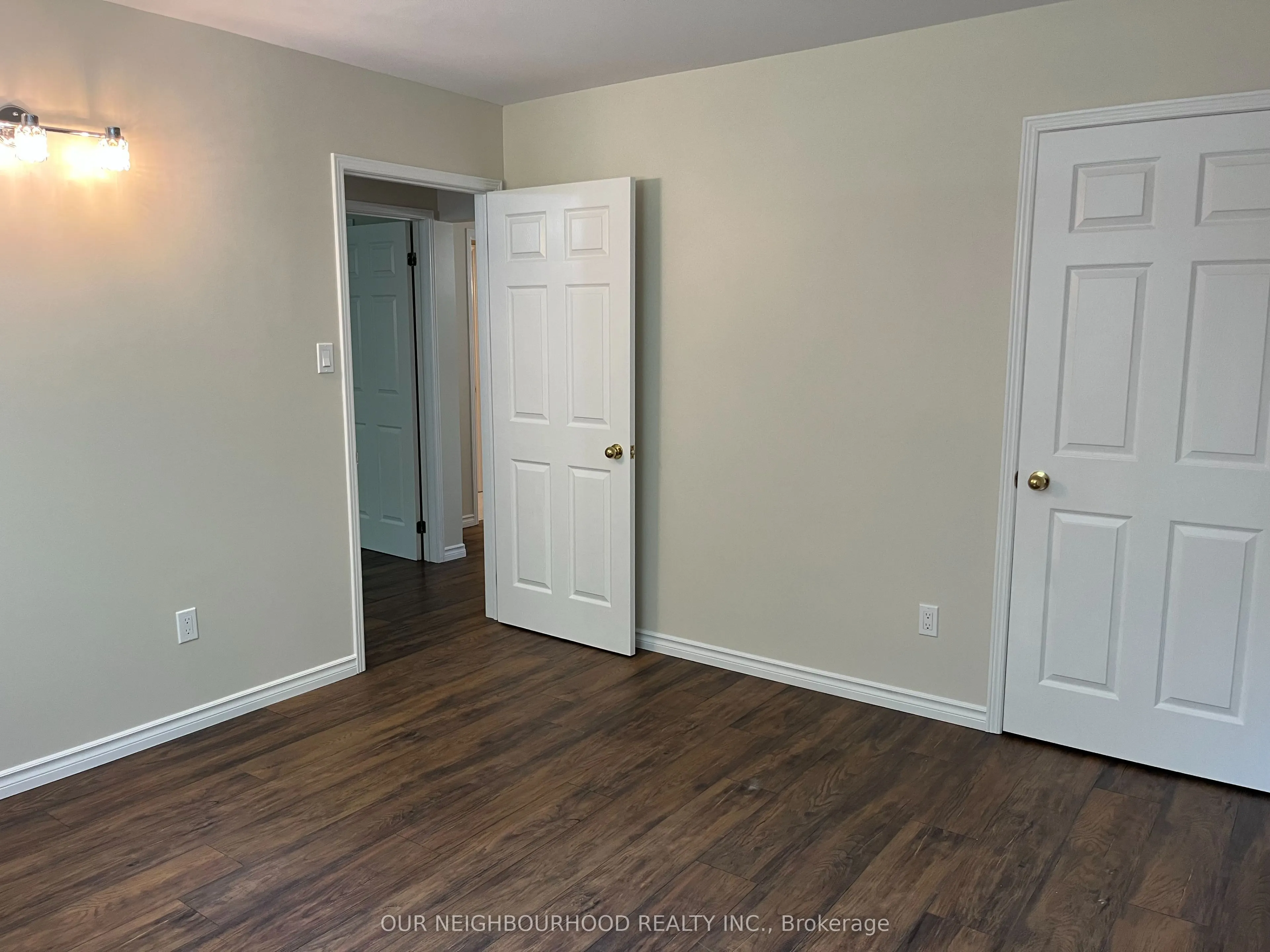 72 Lakeshore Road