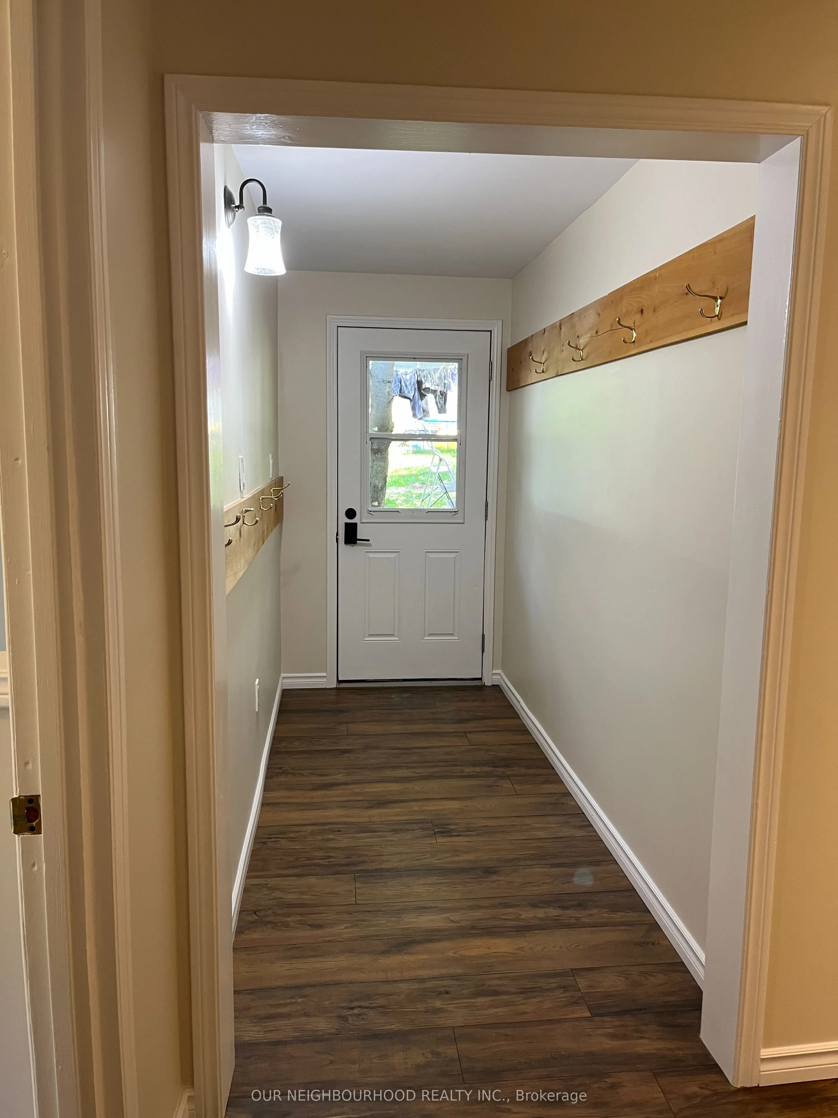 72 Lakeshore Road