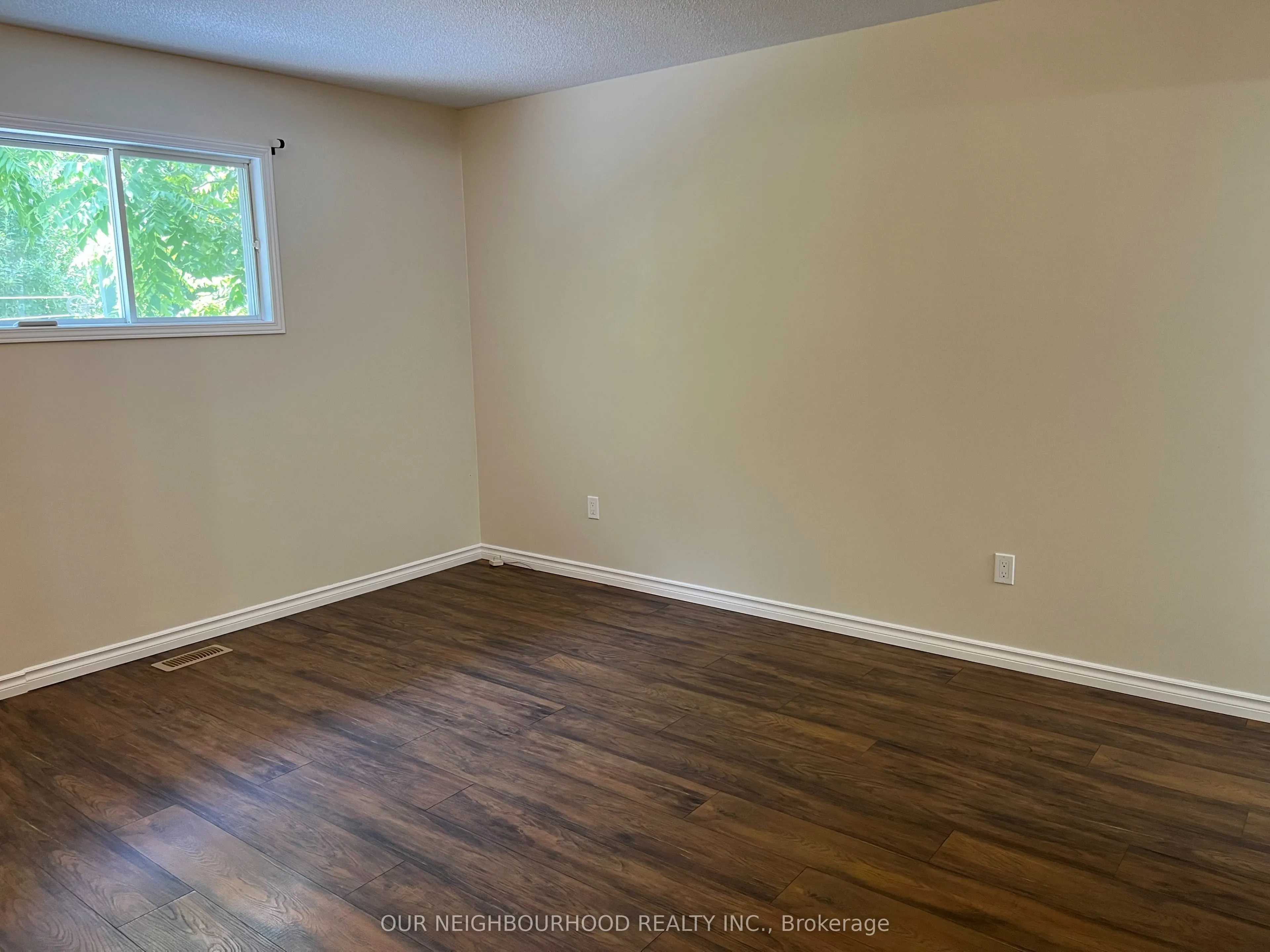 72 Lakeshore Road