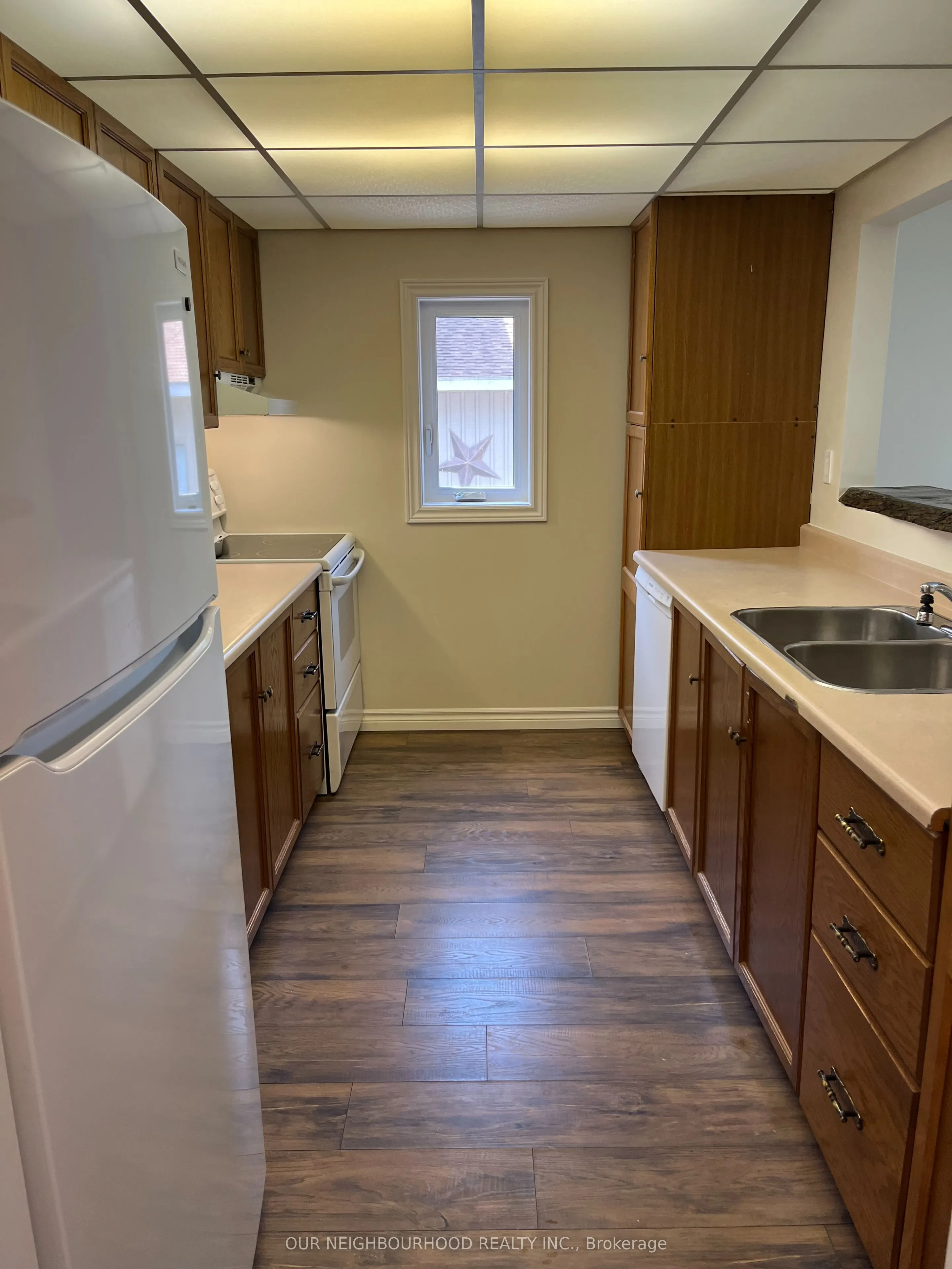 72 Lakeshore Road