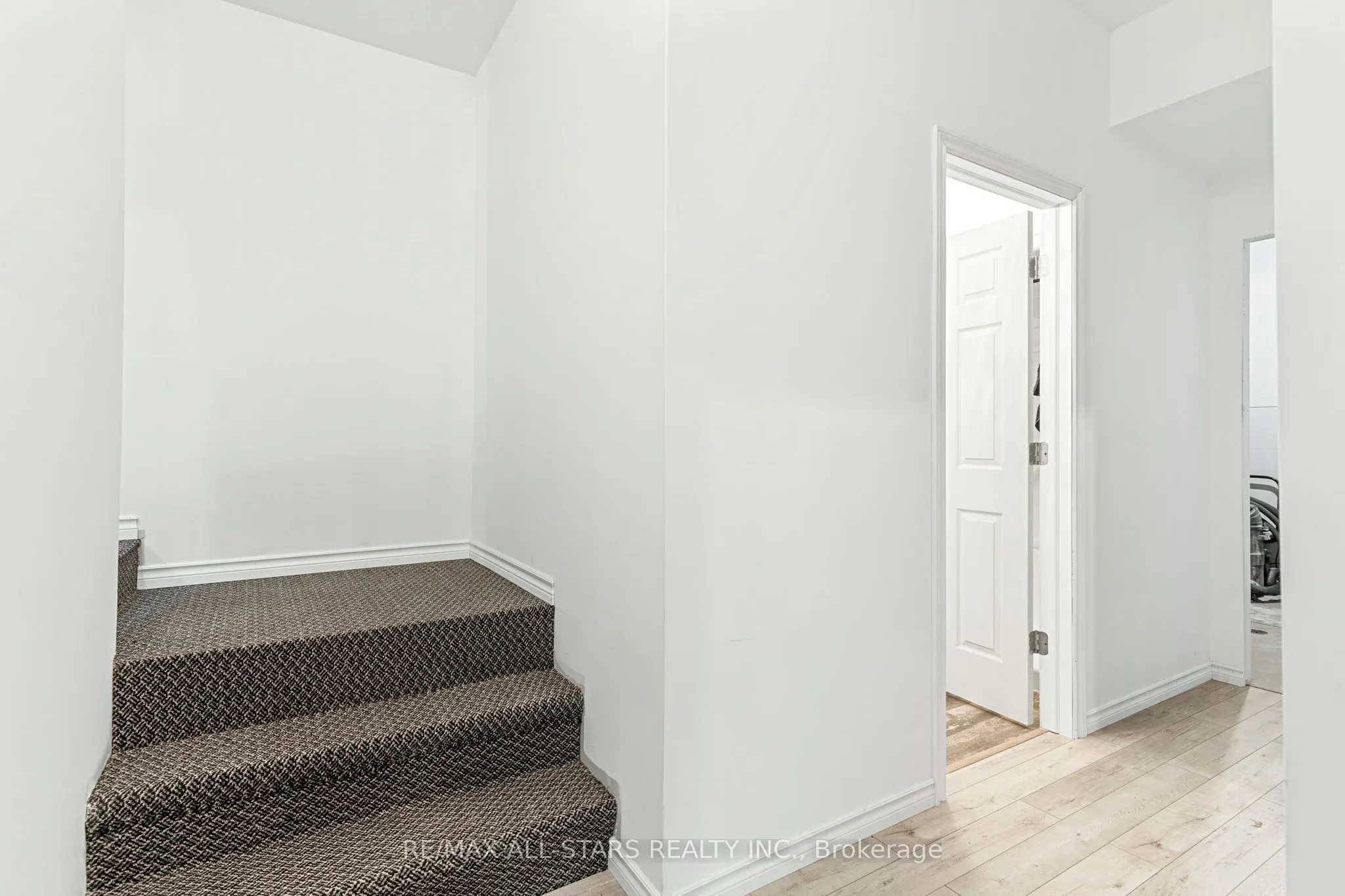 1089 Tattersal Road