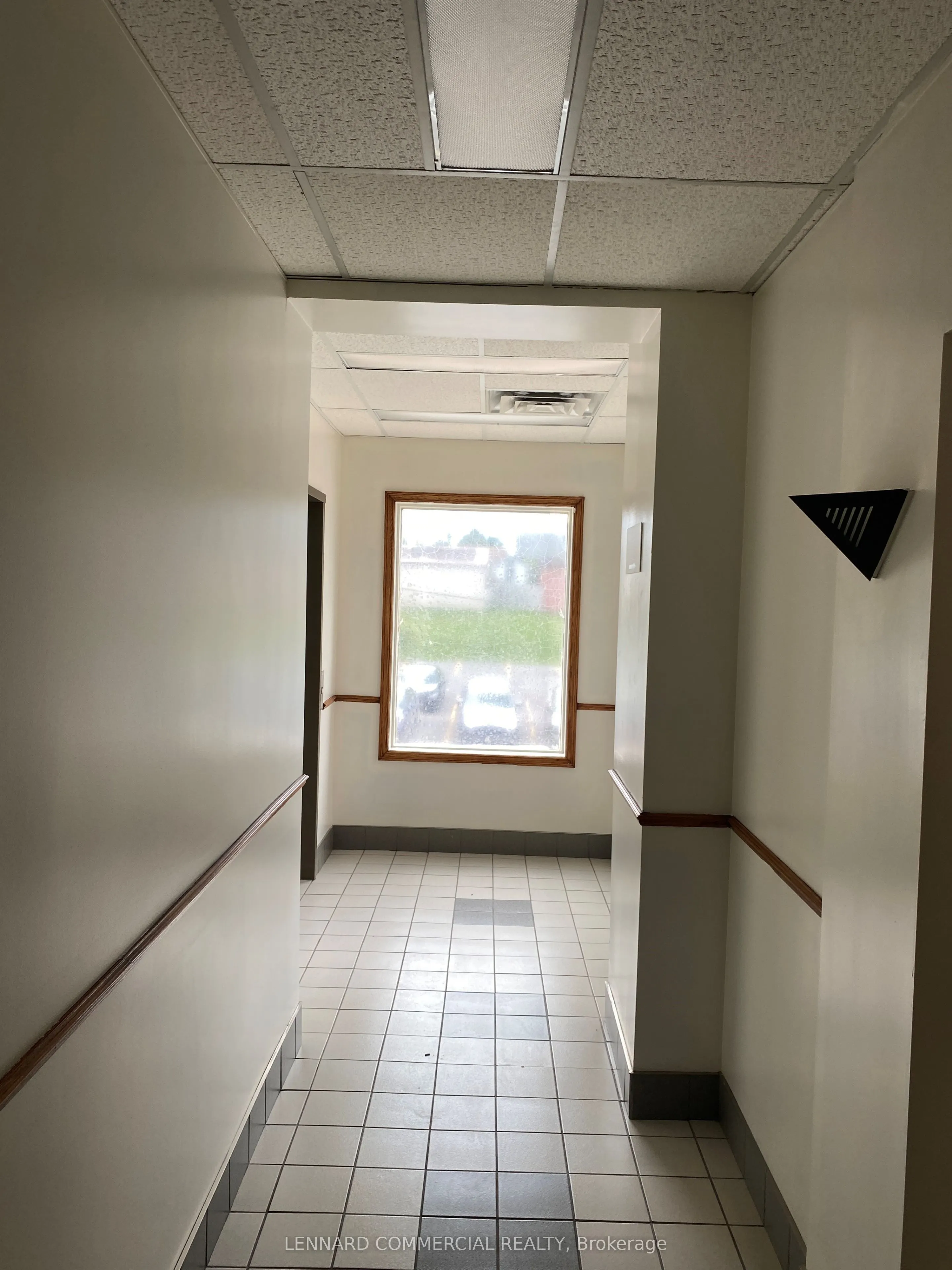 102 MAIN Street E