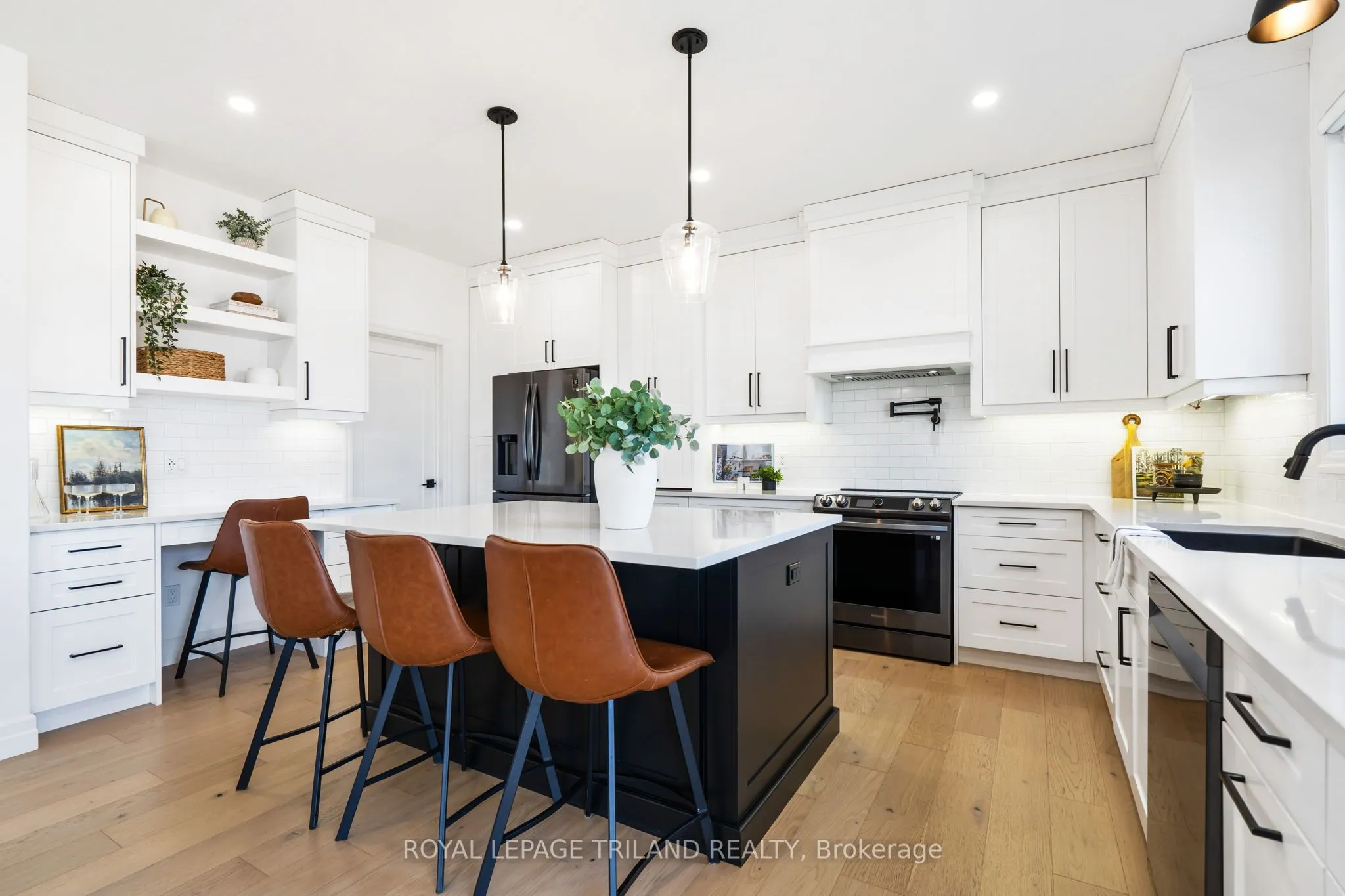28 Hazelwood Passage
