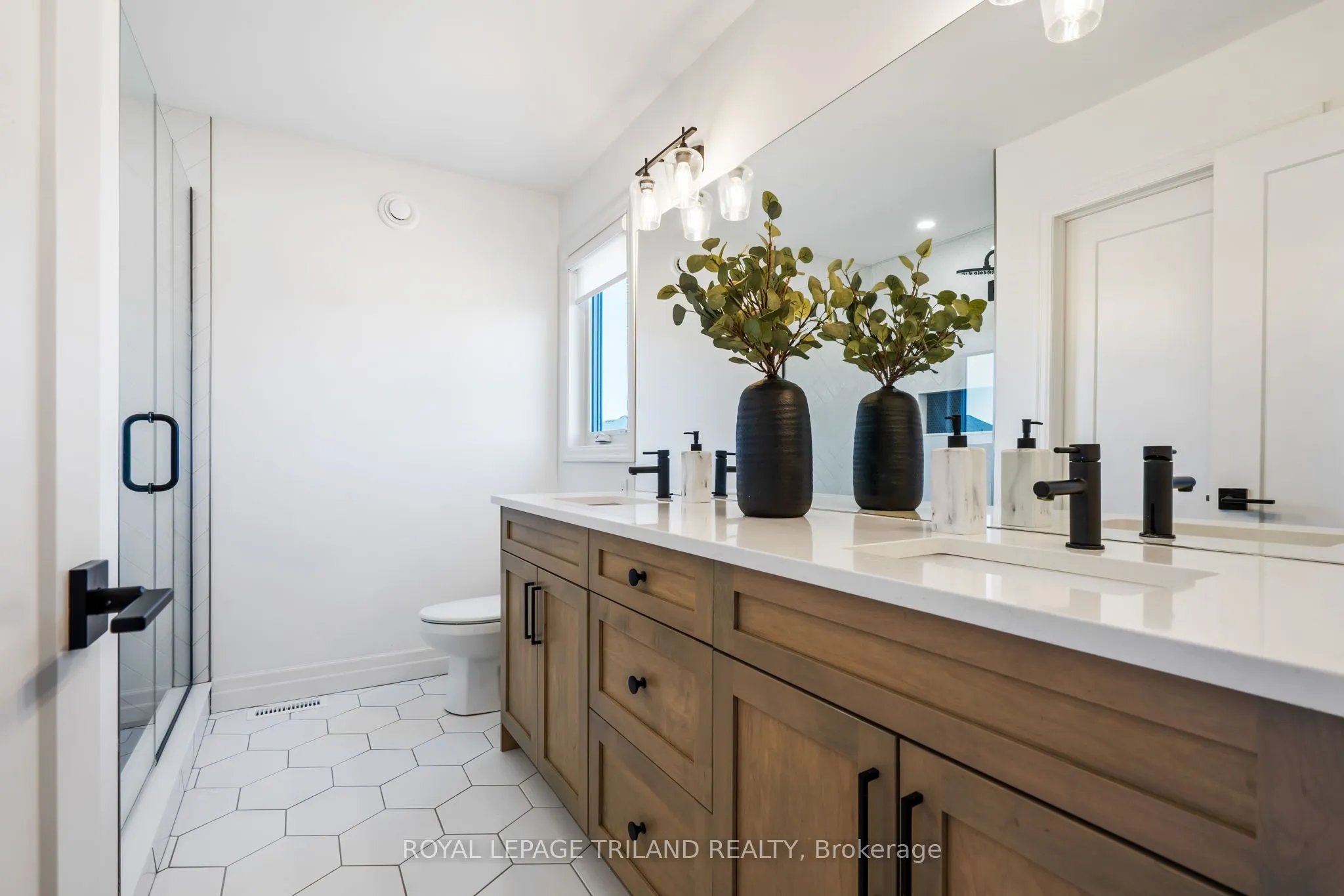 28 Hazelwood Passage