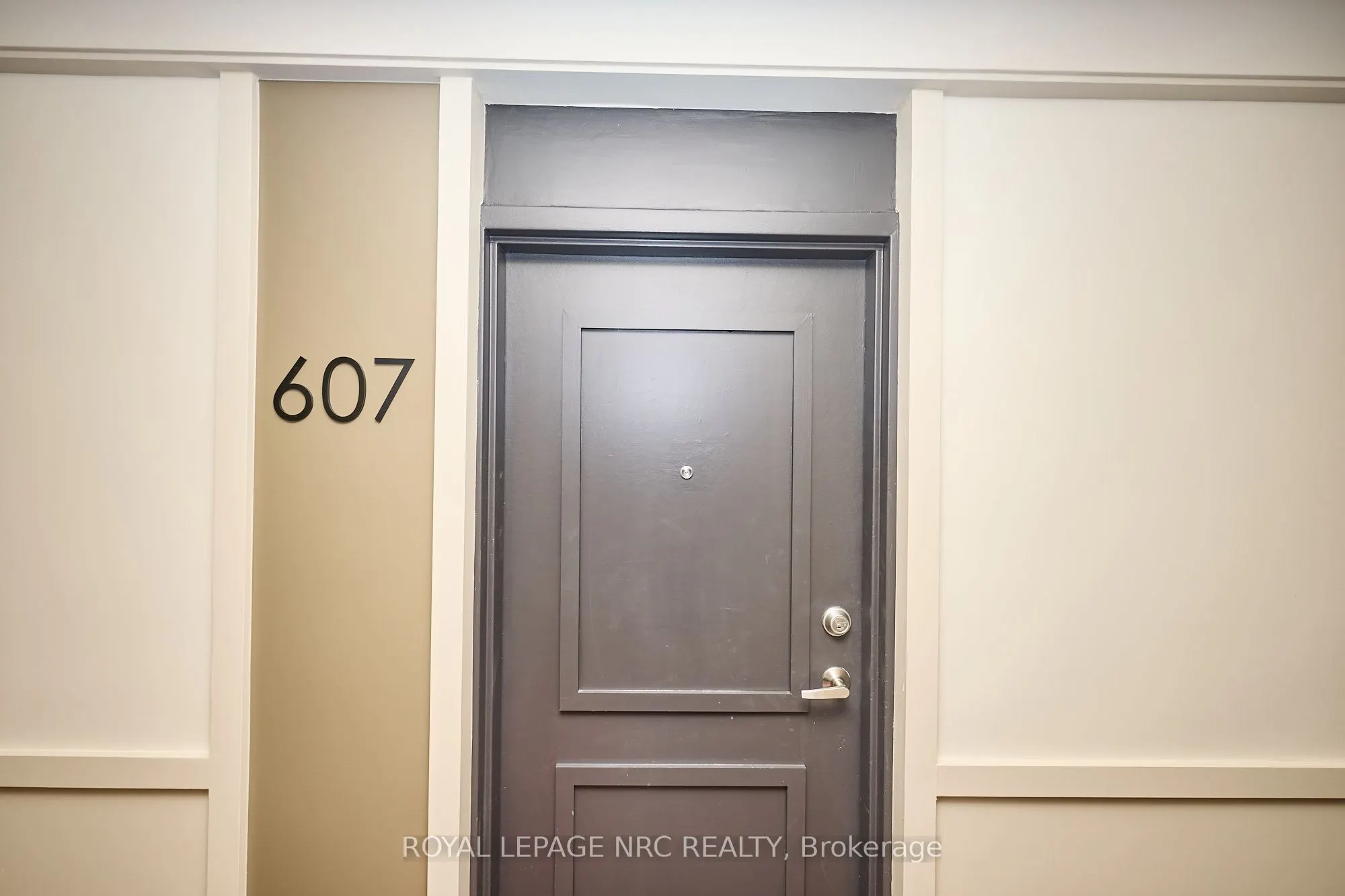 6400 HUGGINS Street, #607