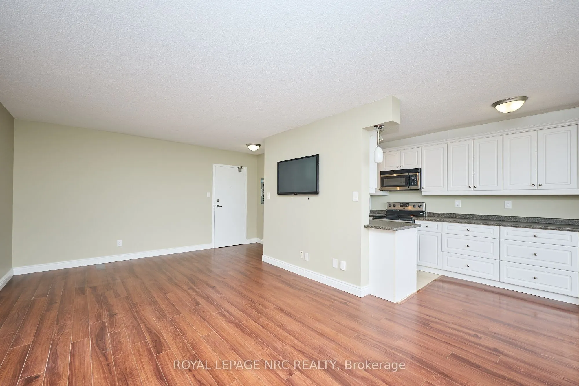 6400 HUGGINS Street, #607