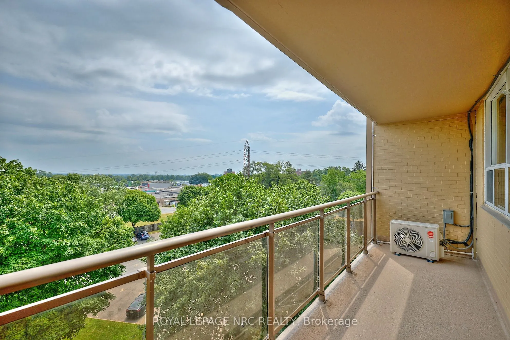 6400 HUGGINS Street, #607