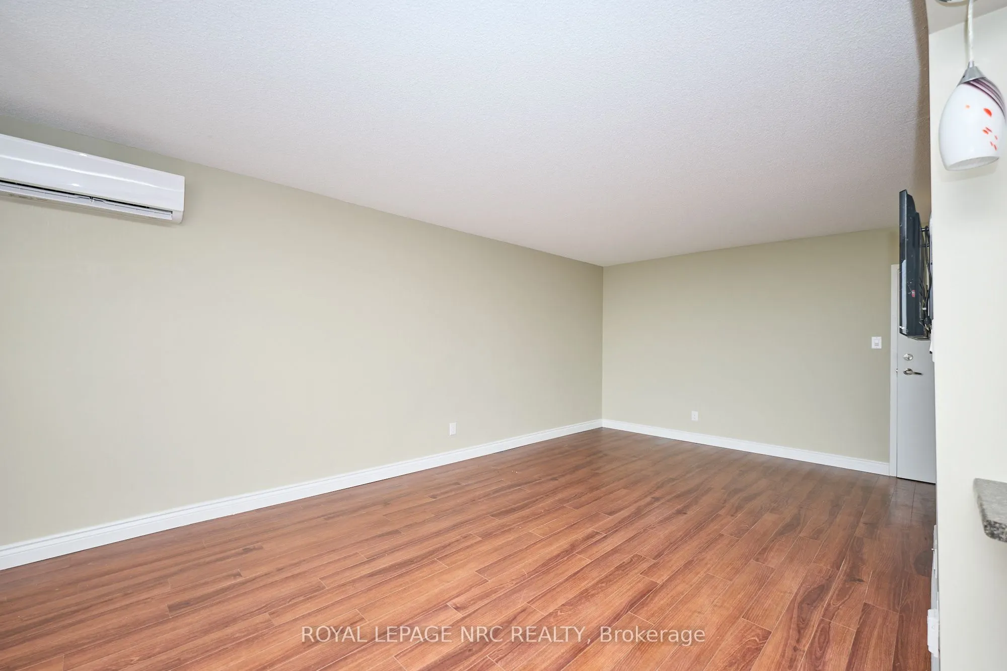 6400 HUGGINS Street, #607