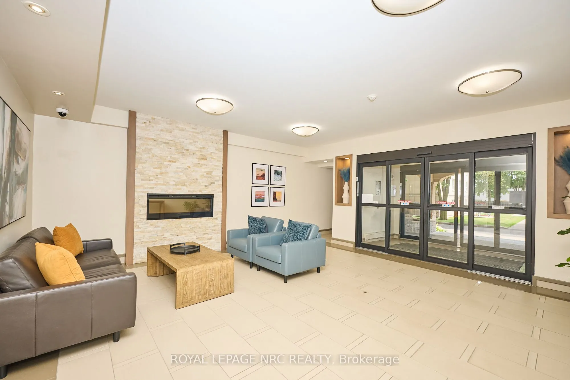 6400 HUGGINS Street, #607