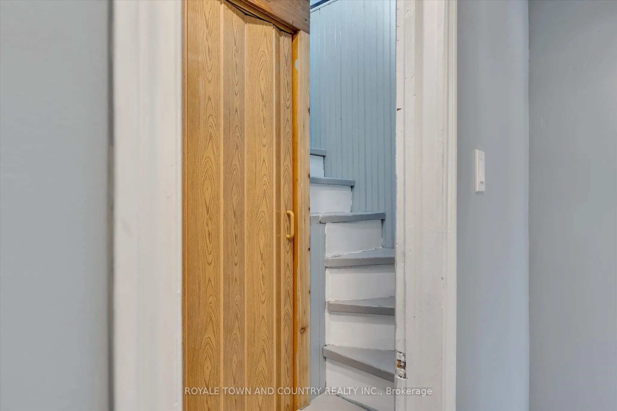 2 SACKITT Road