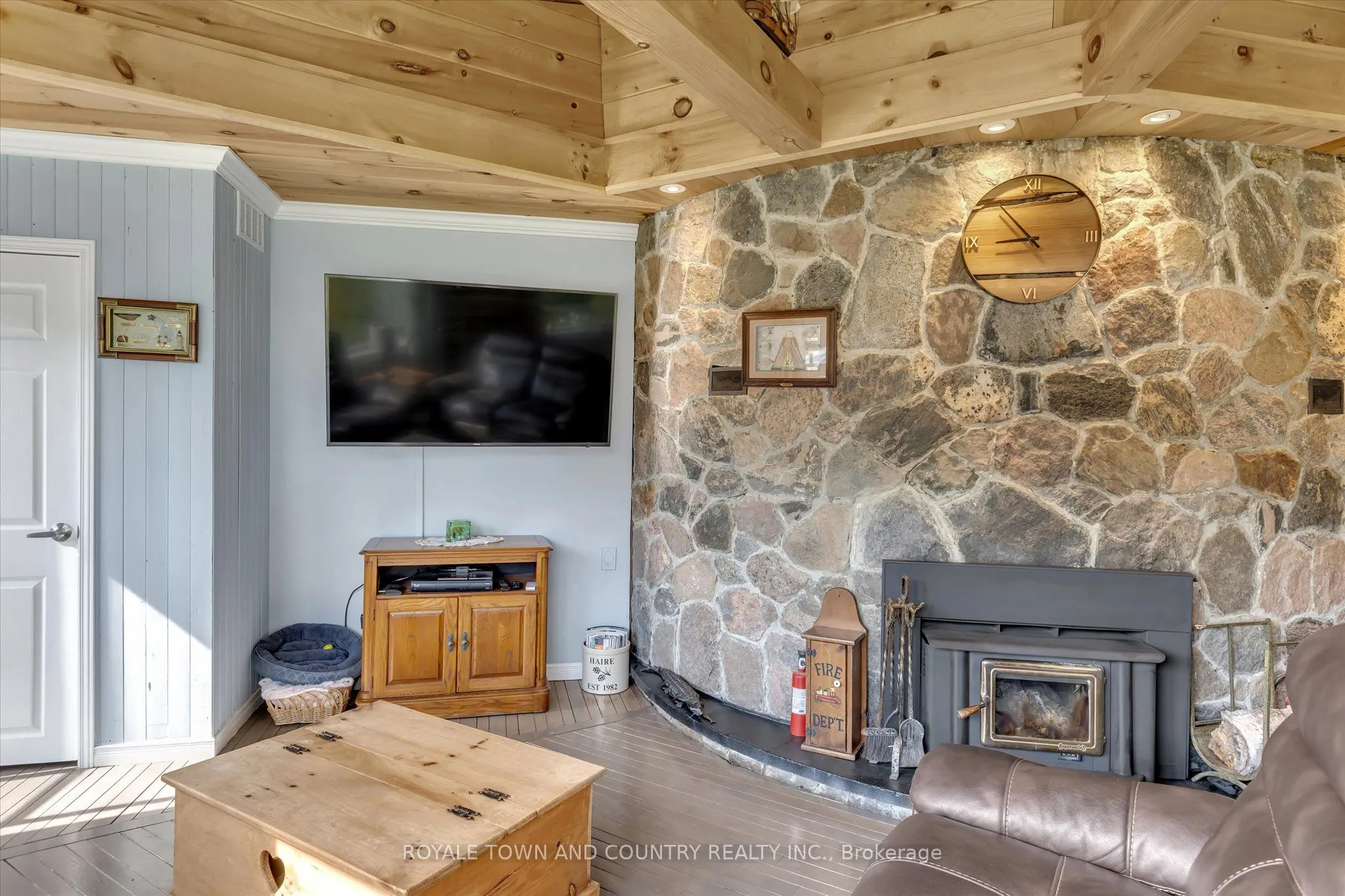 2 SACKITT Road