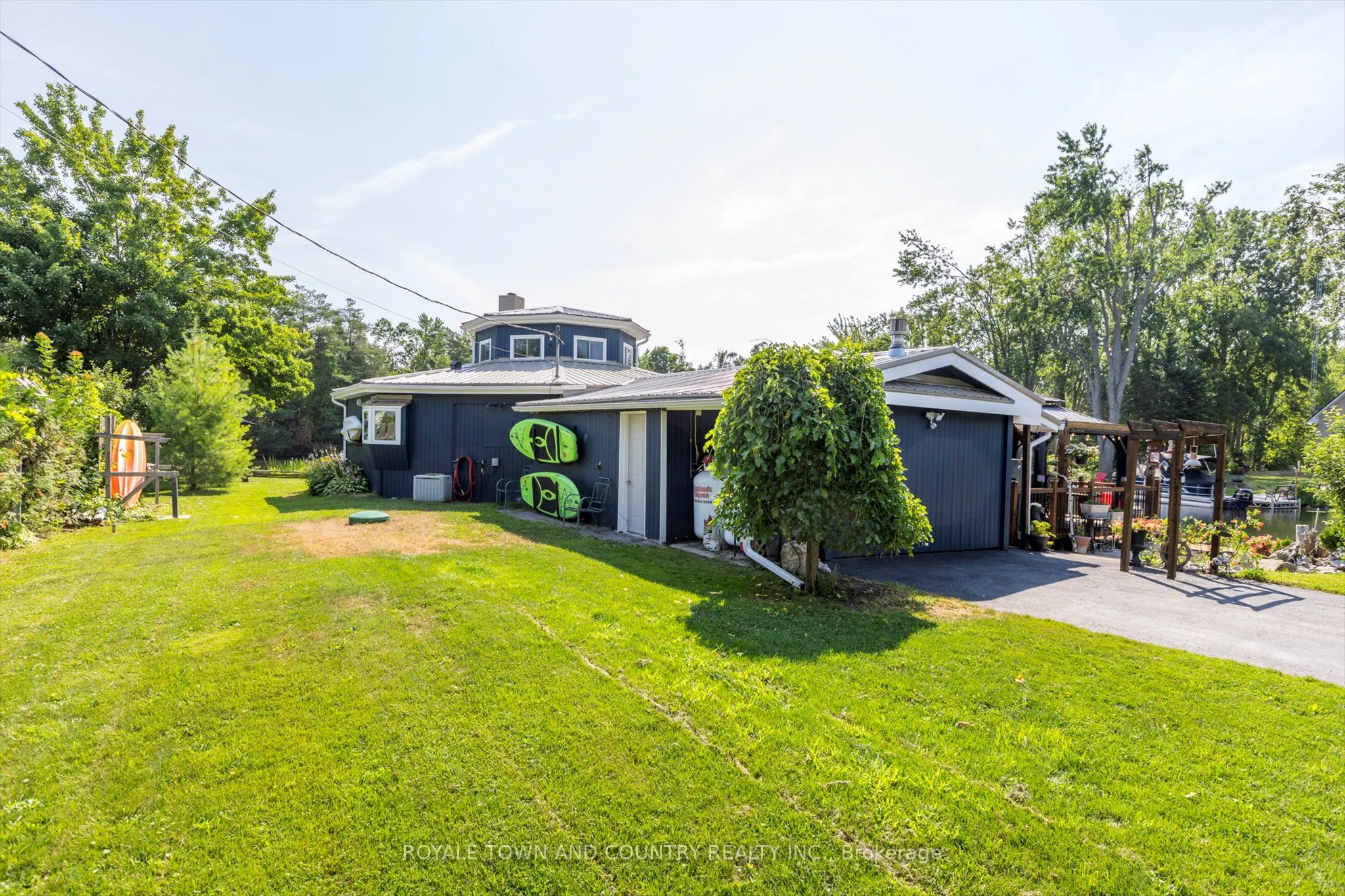 2 SACKITT Road