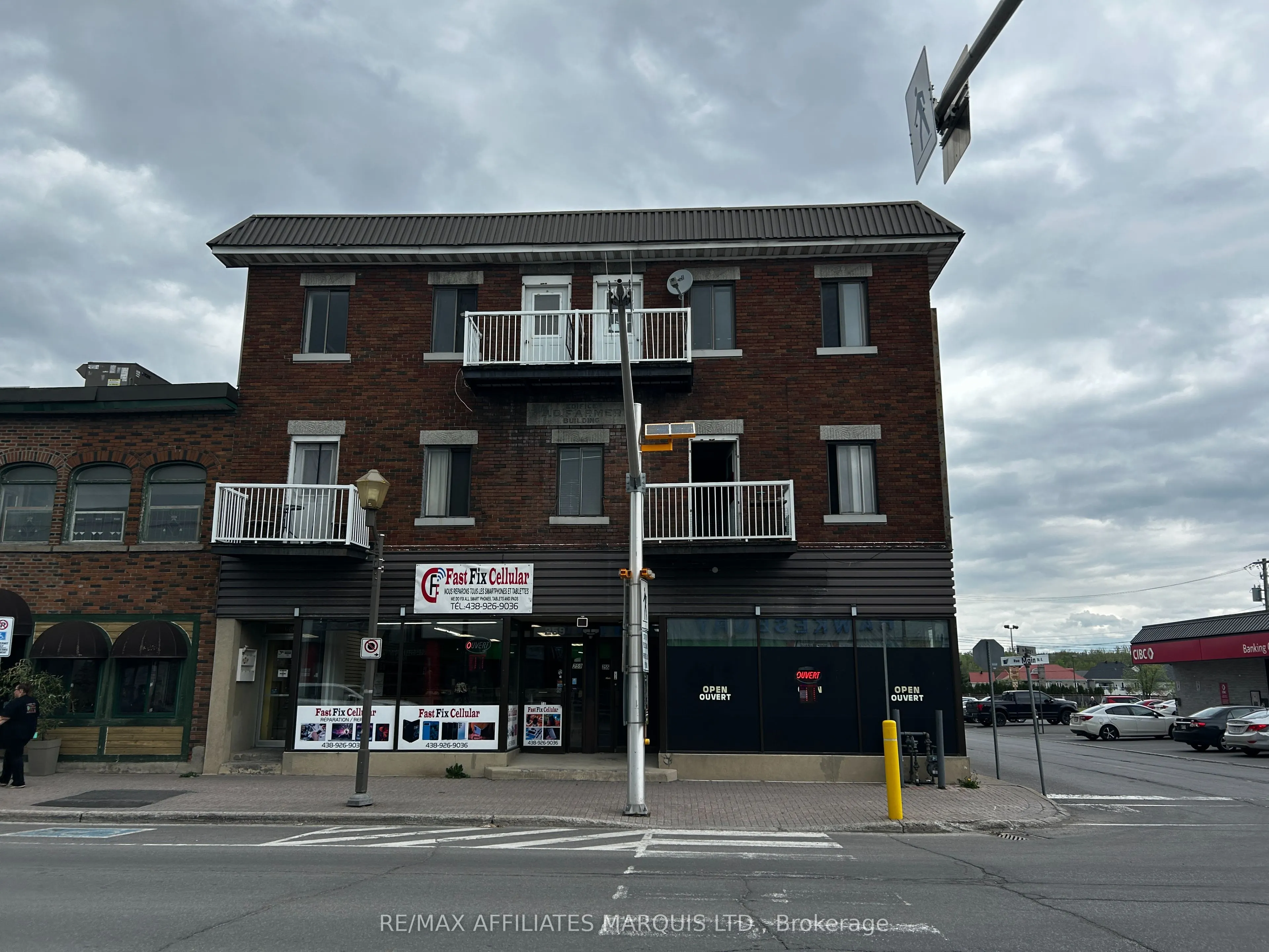 253 Main St Street E