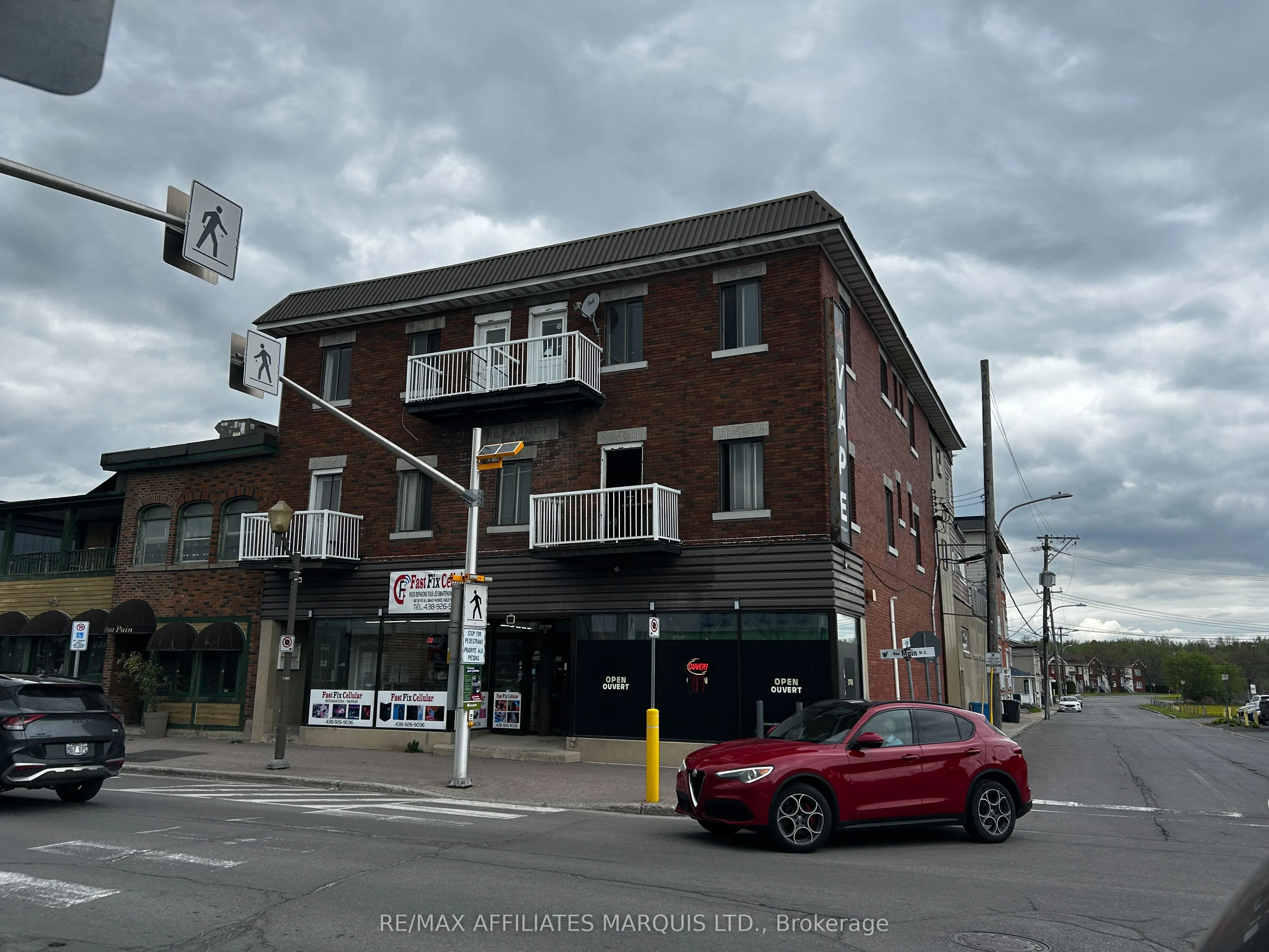 253 Main St Street E