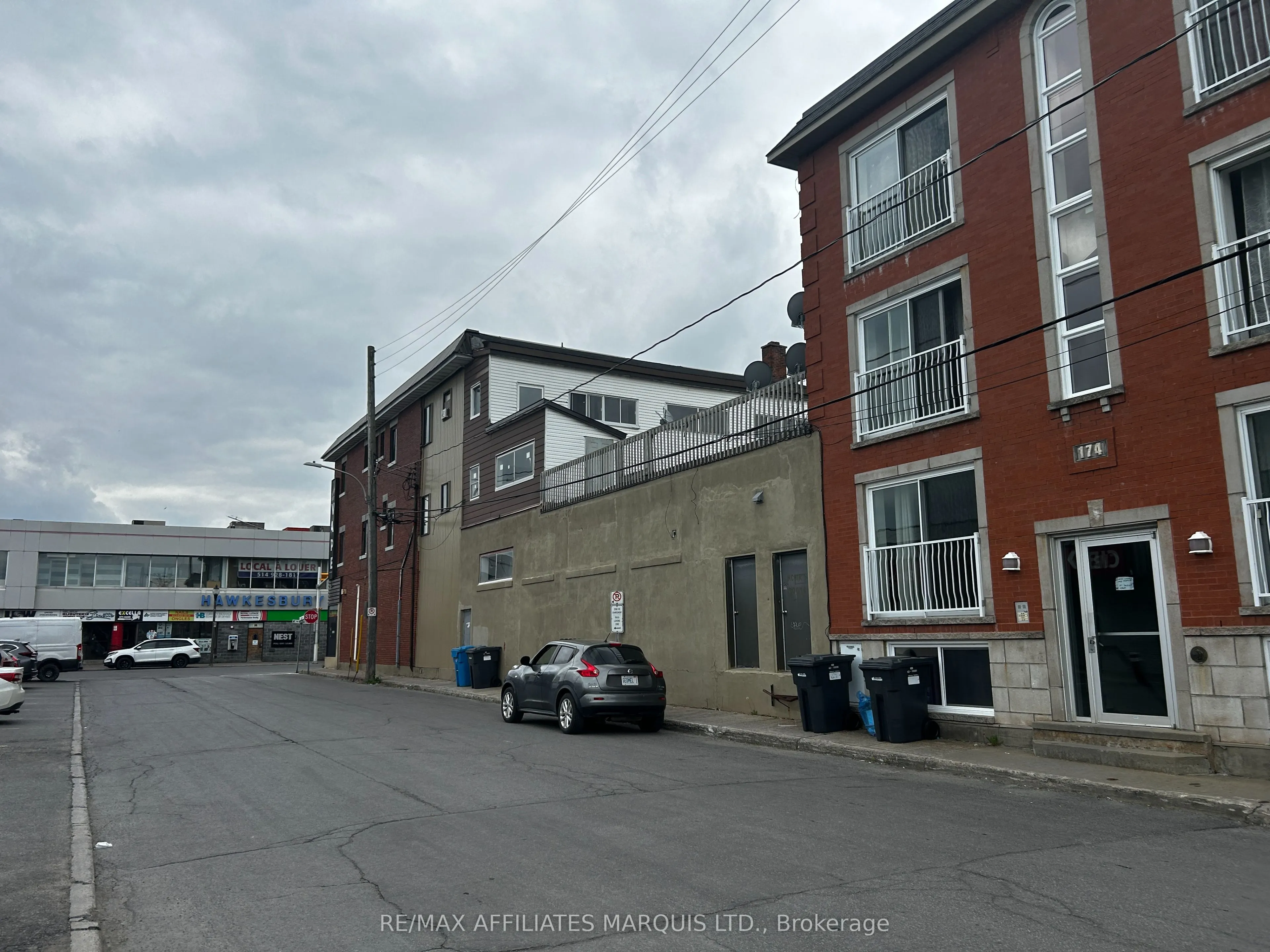 253 Main St Street E