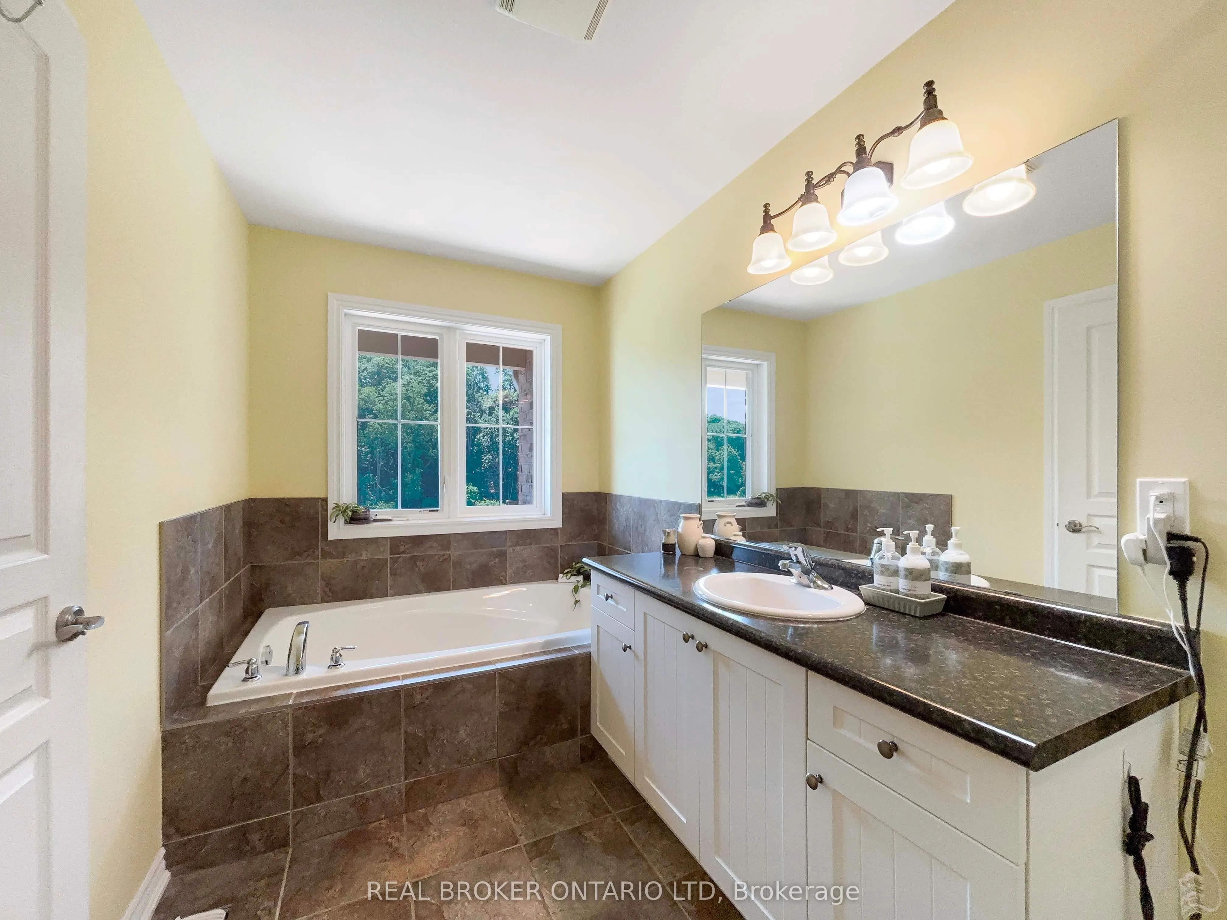 80 Willow Street, #08