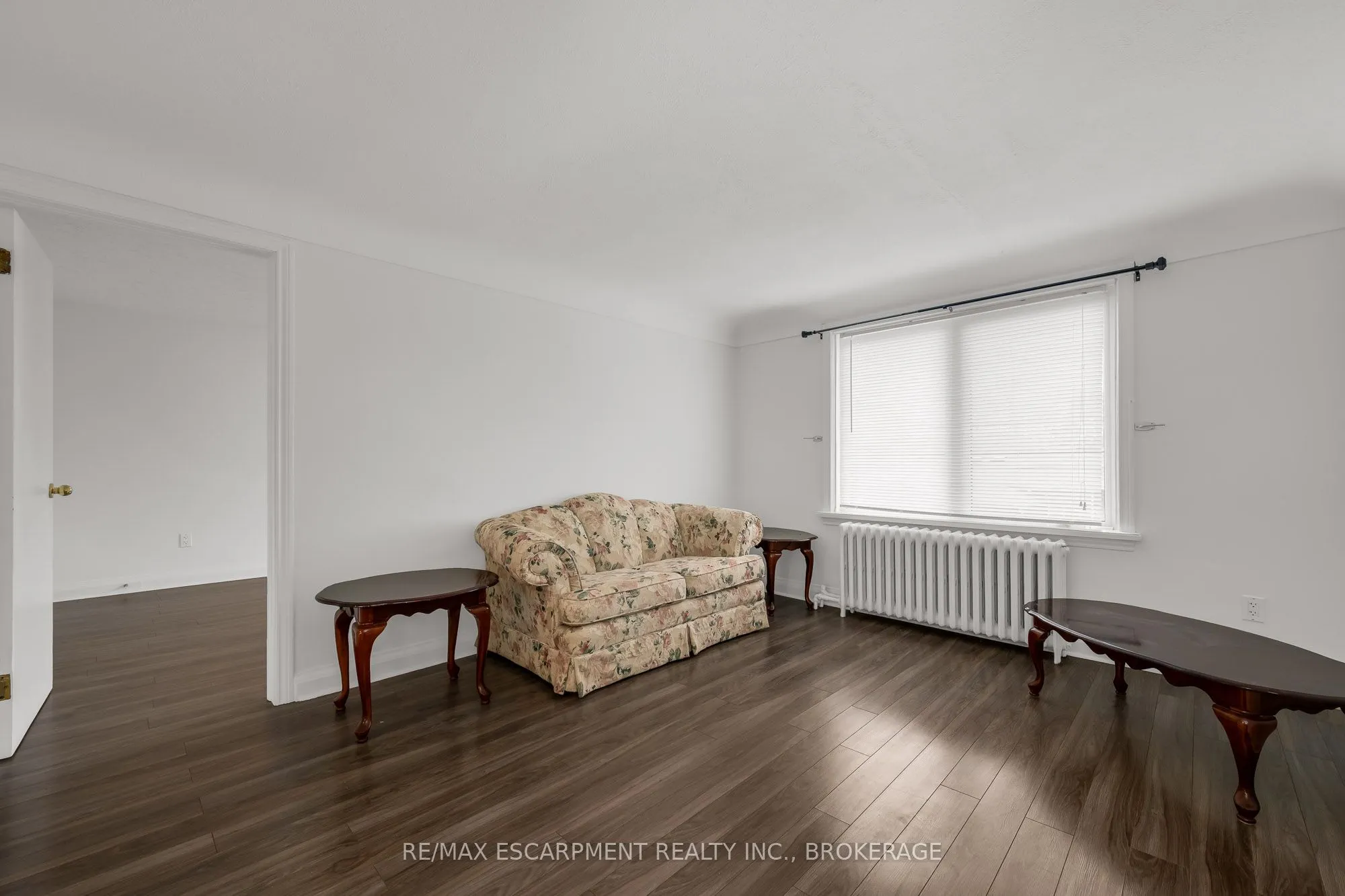 160 WELLAND Avenue, #Upper