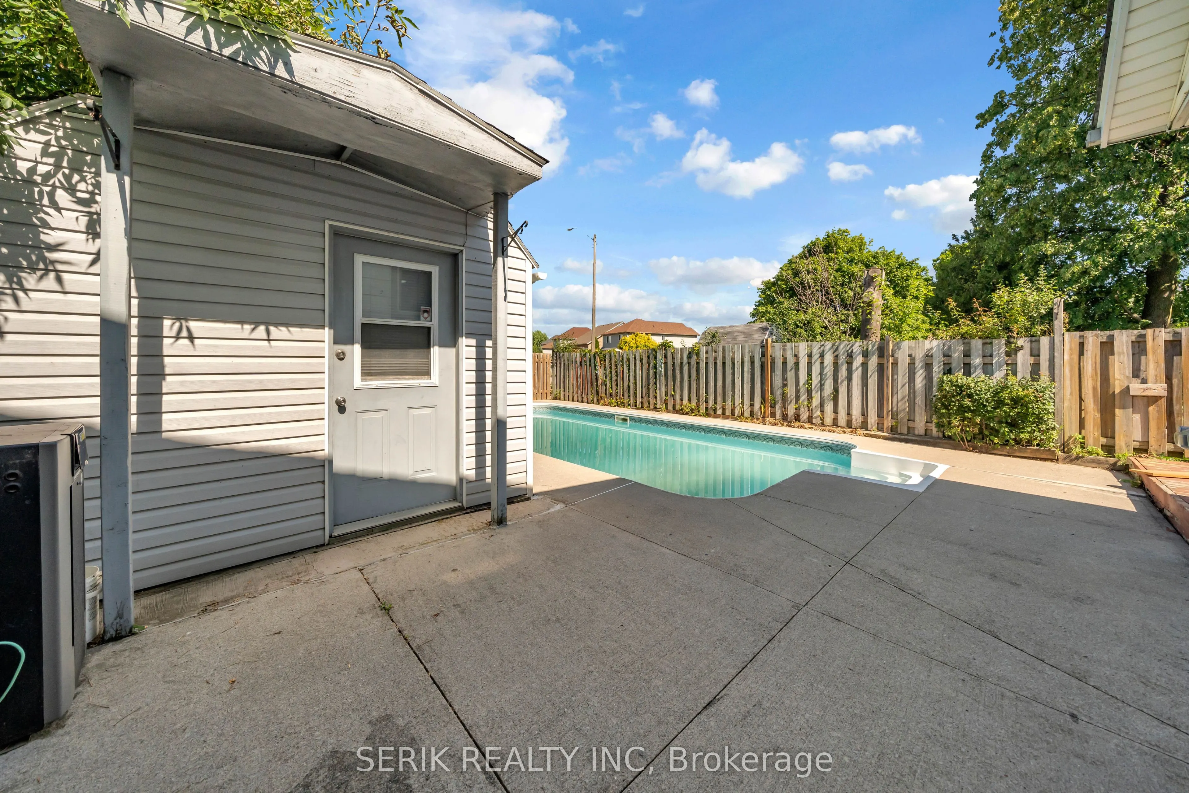38 Manley Crescent