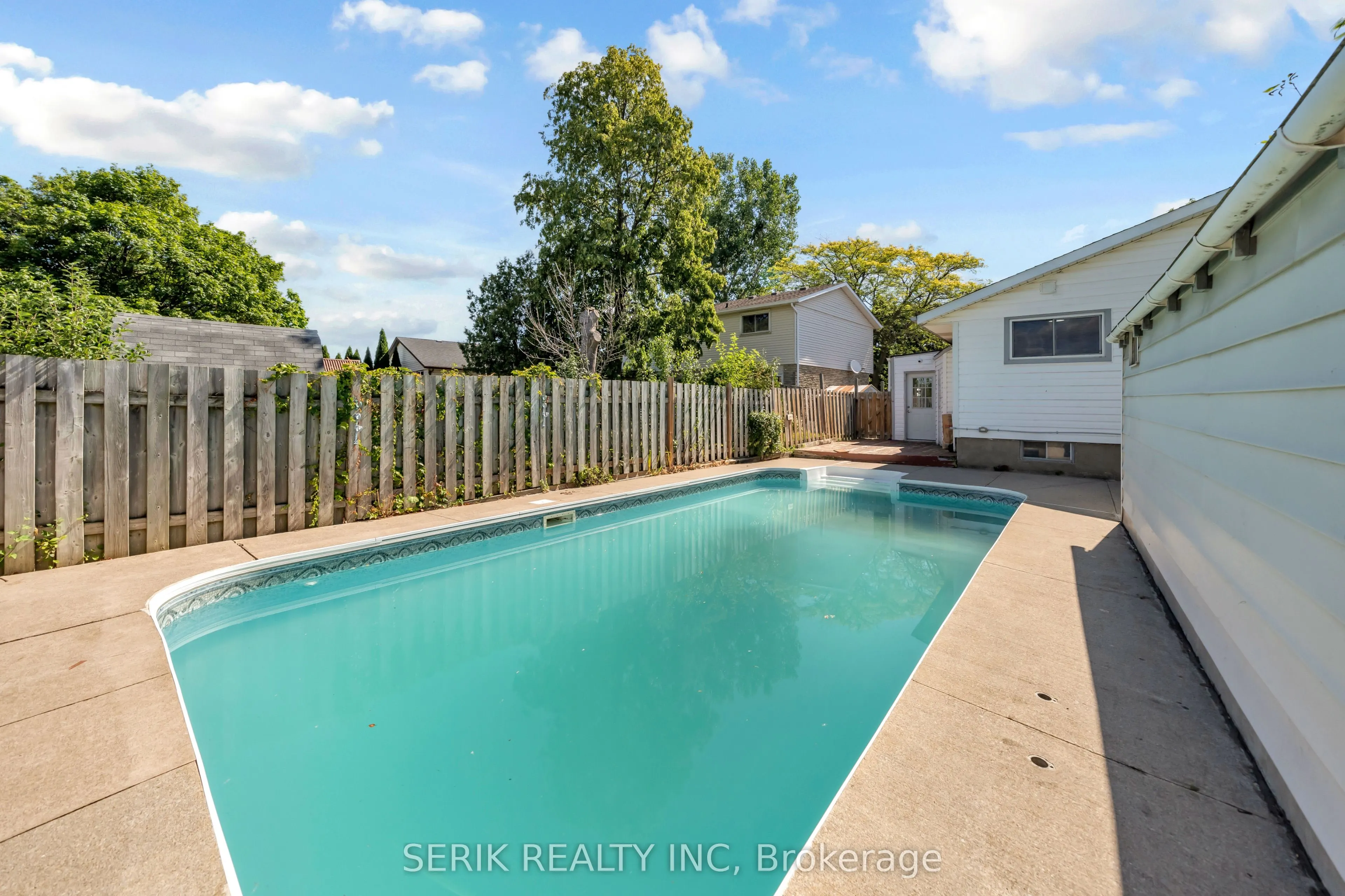38 Manley Crescent
