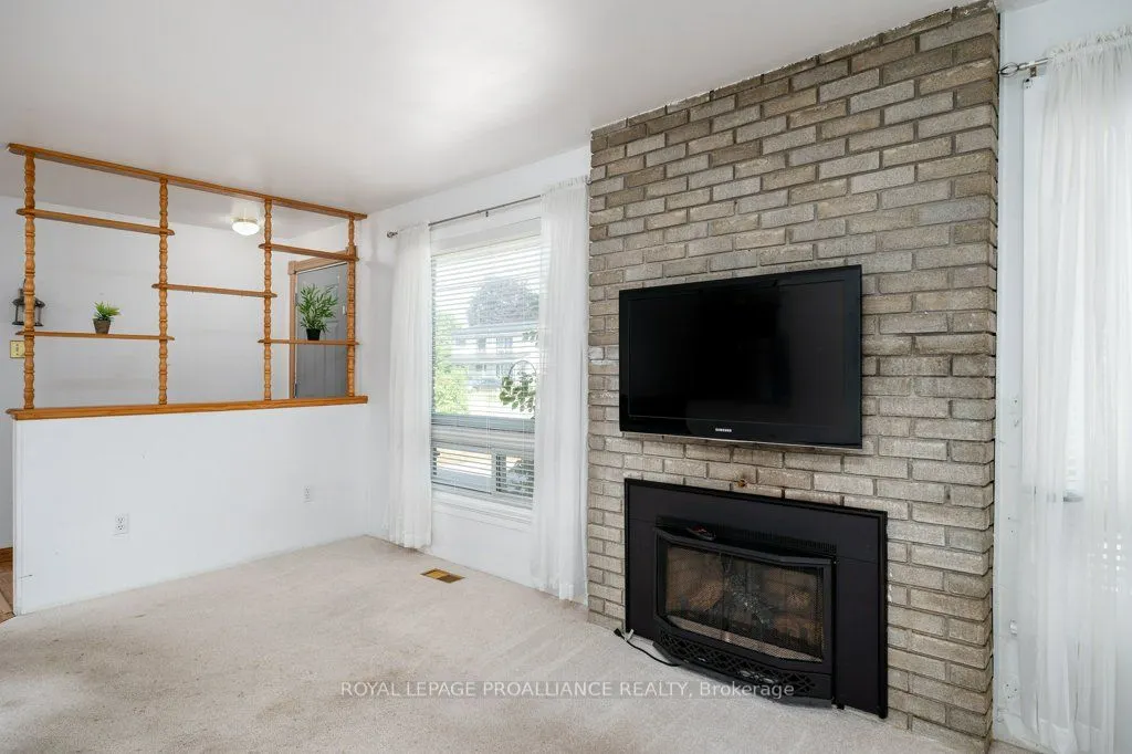 24 Quinte Road