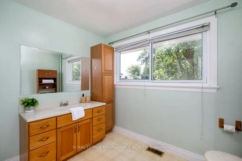 24 Quinte Road
