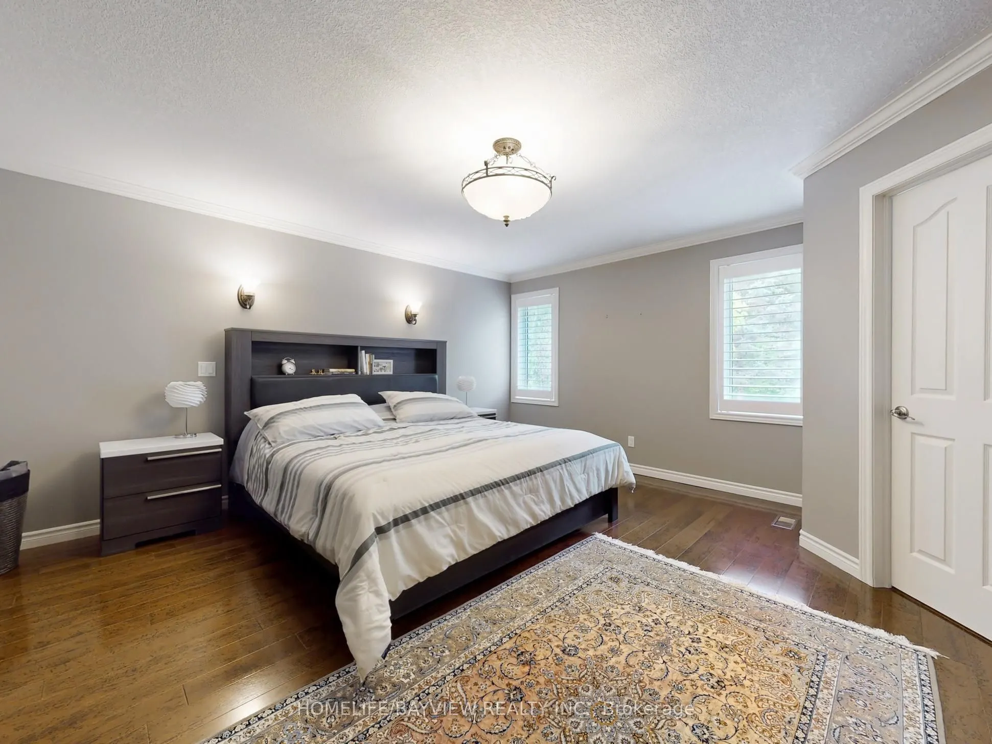 574 Sandbanks Crescent