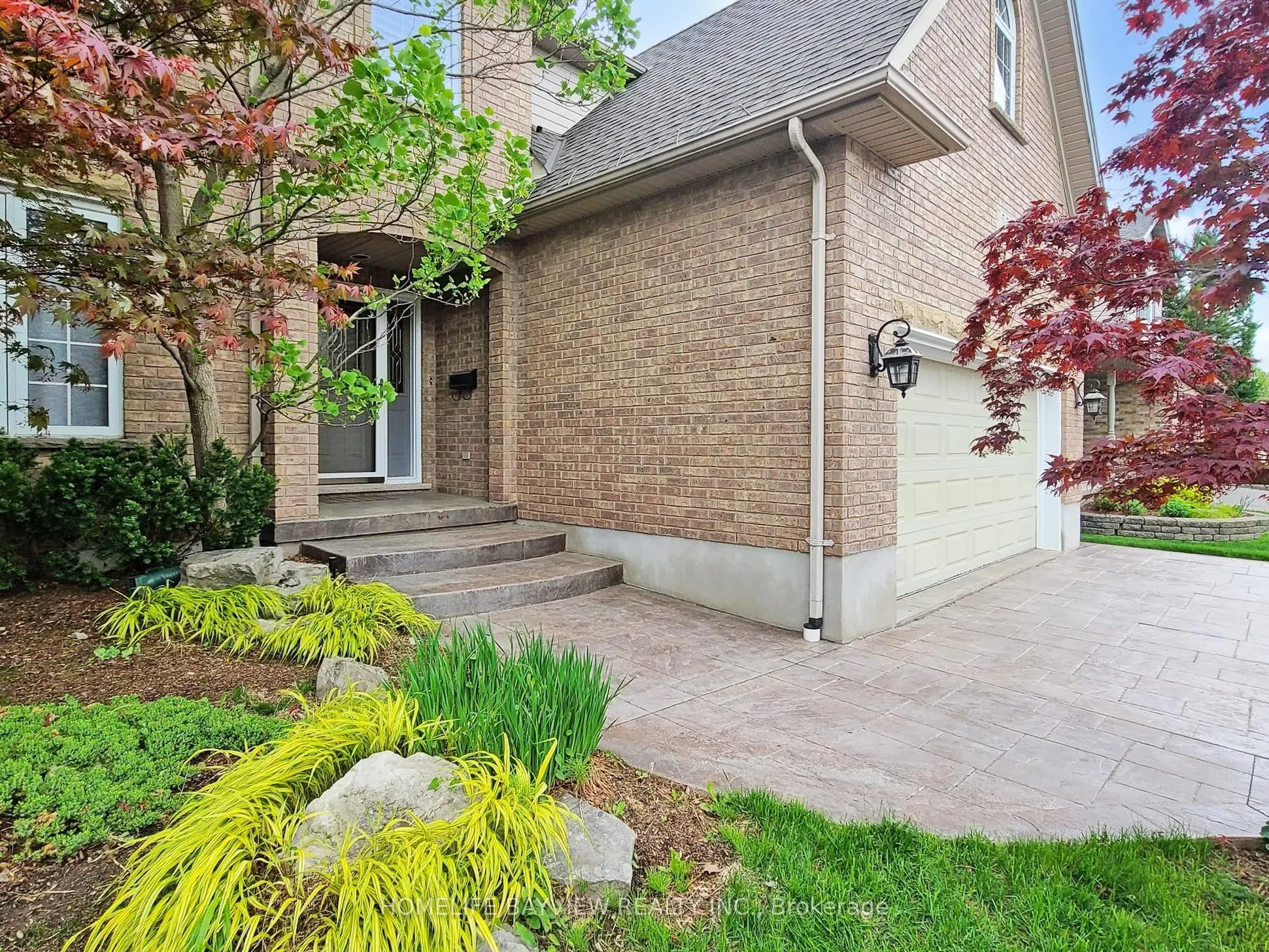 574 Sandbanks Crescent