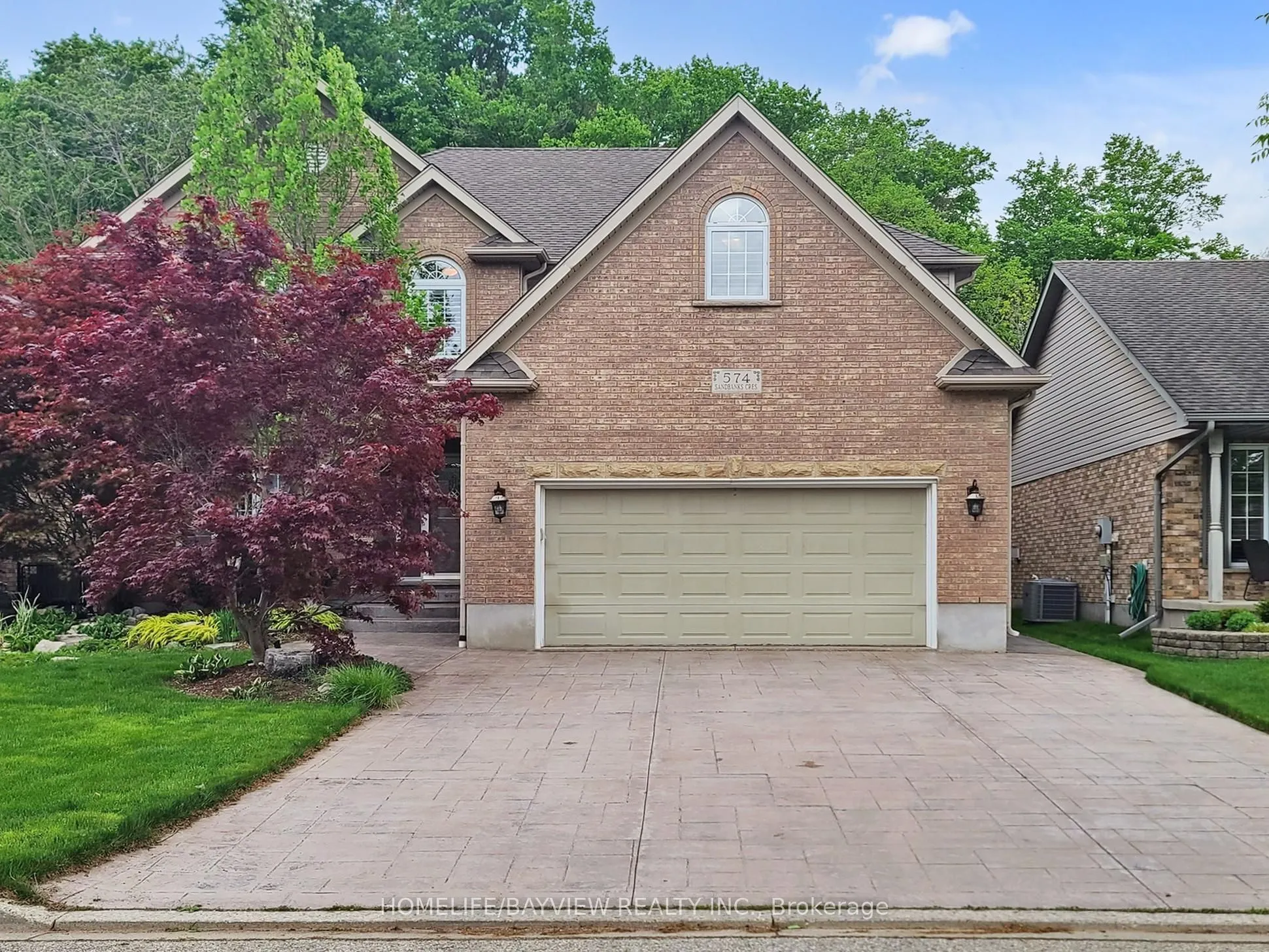 574 Sandbanks Crescent