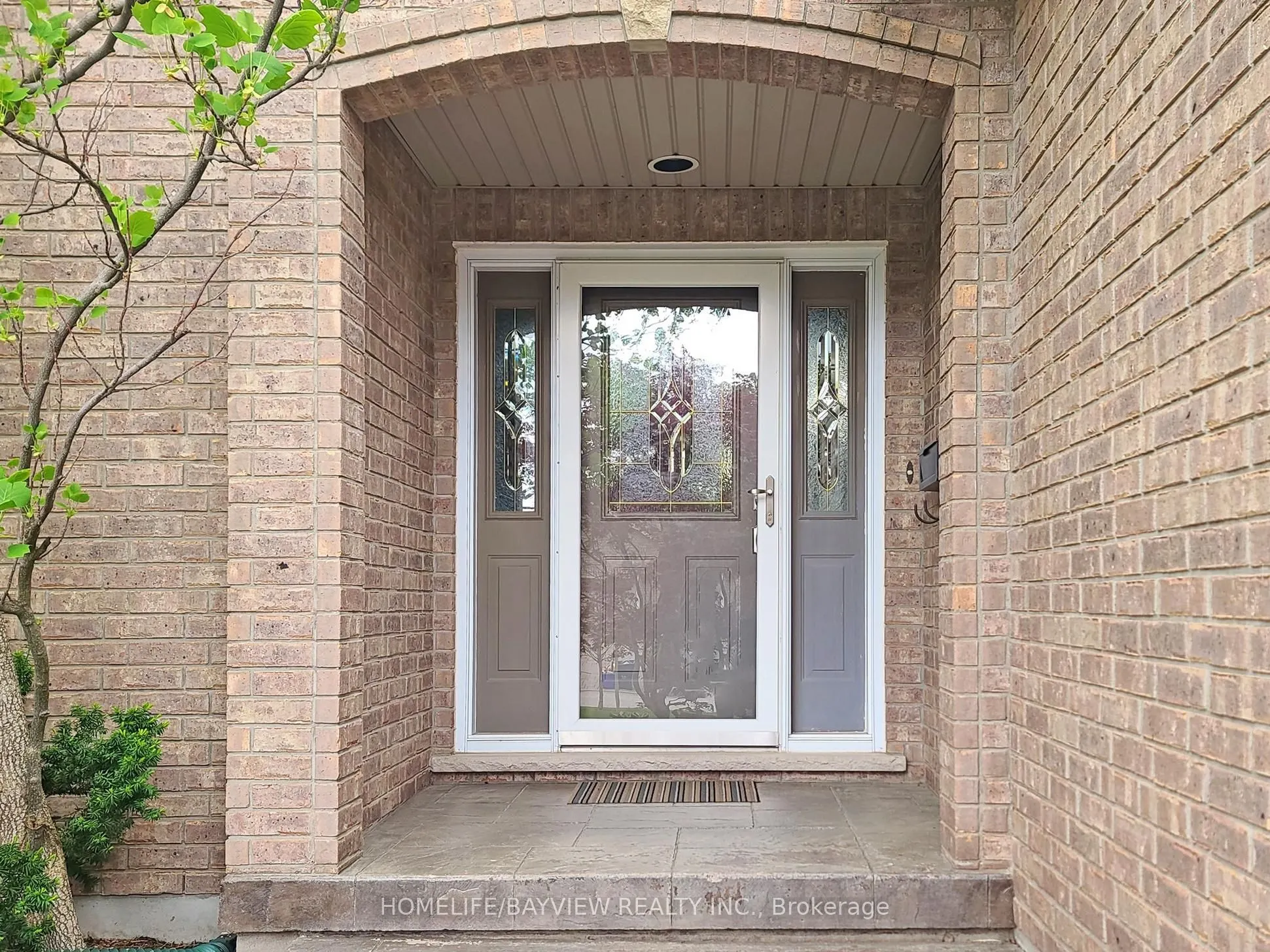 574 Sandbanks Crescent