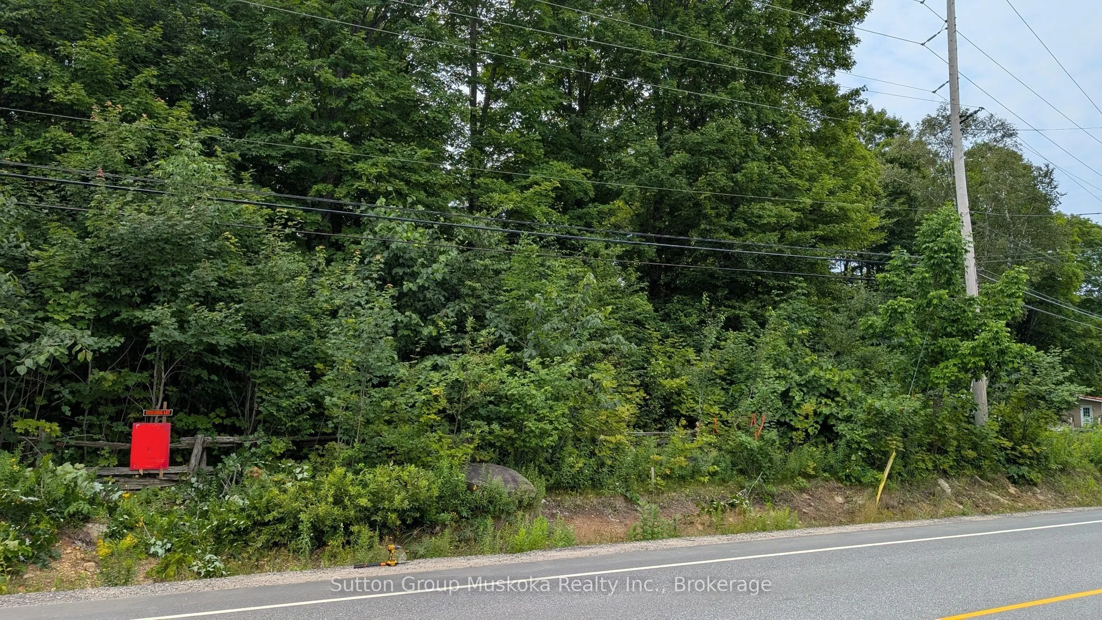837 Aspdin Road