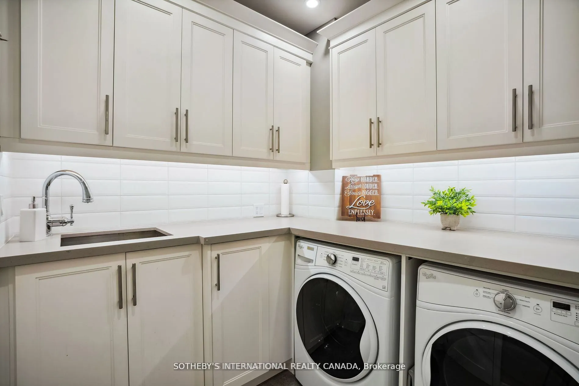 137 Stinsons Bay Road