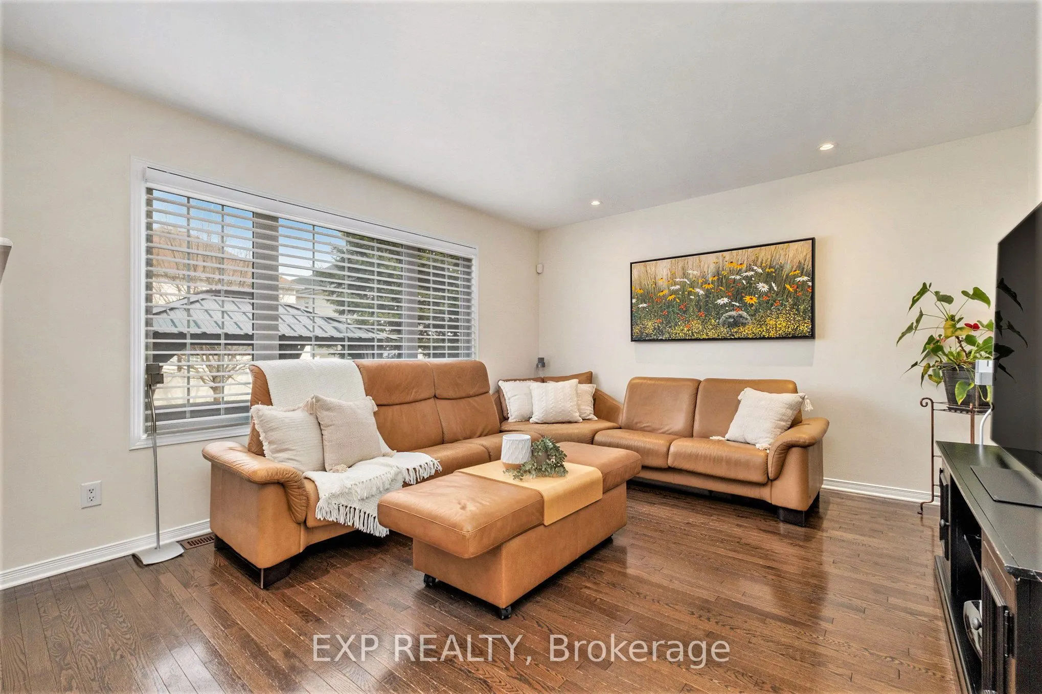 313 Wild Iris Avenue