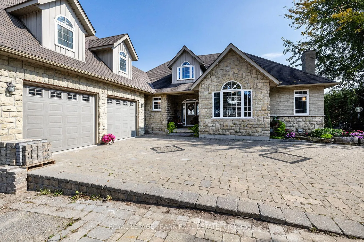 24 Gilson Point Place