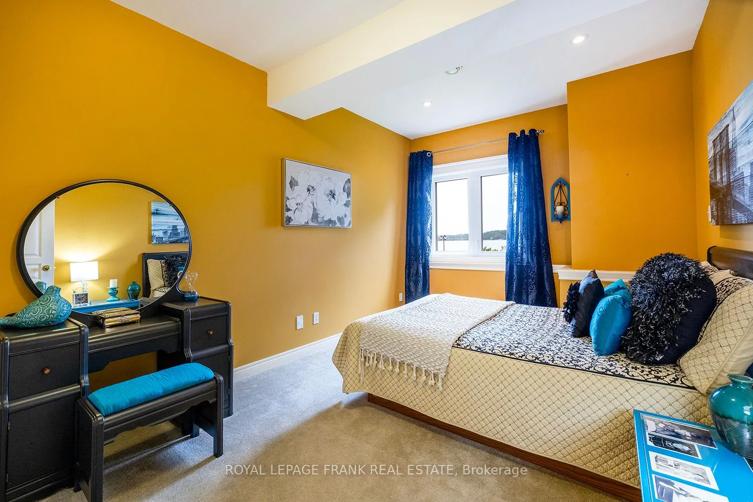 24 Gilson Point Place