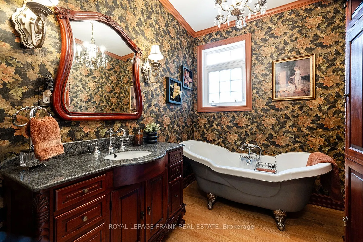 24 Gilson Point Place